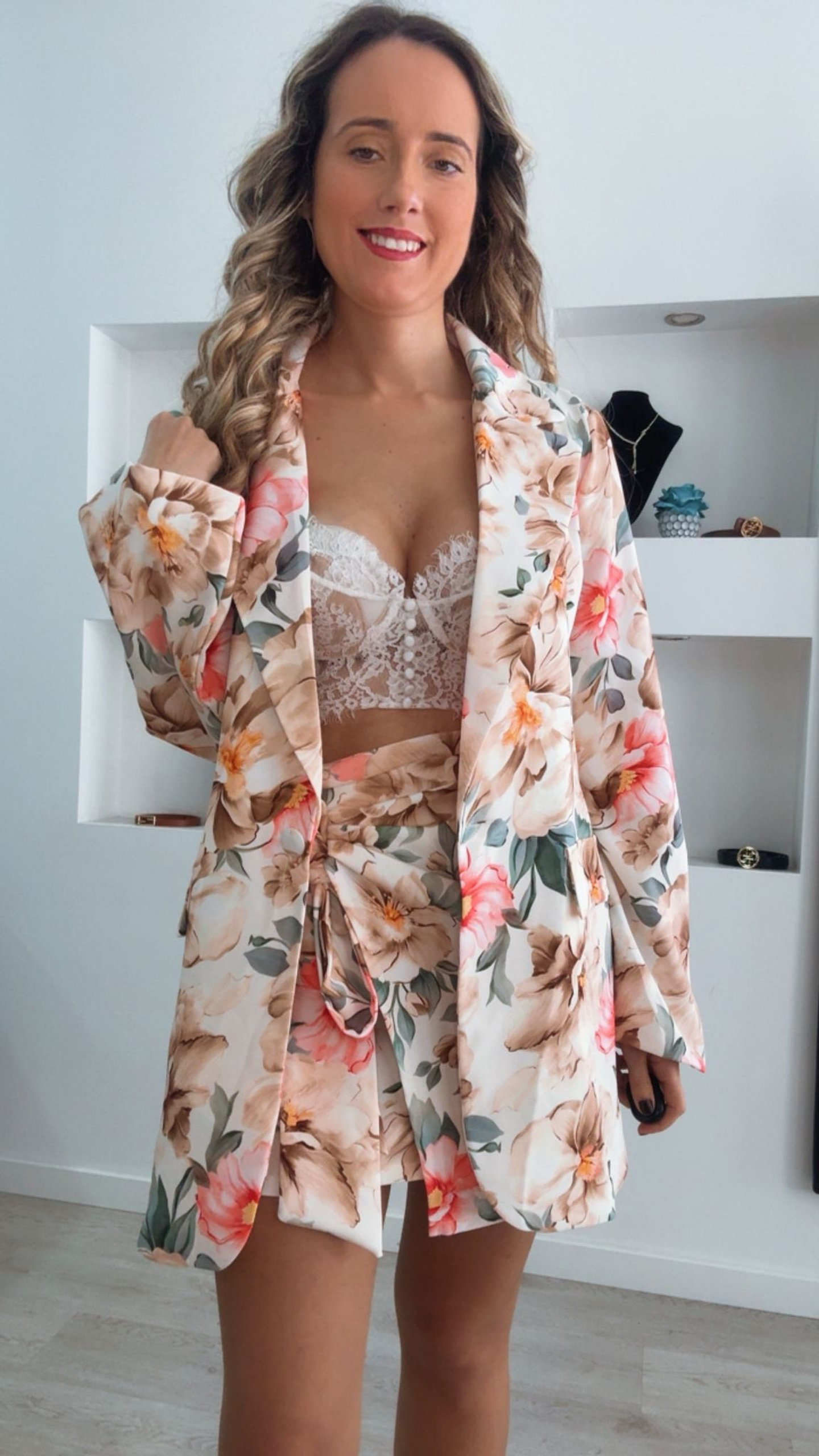 Conjunto de saia e blazer floral - TU 10