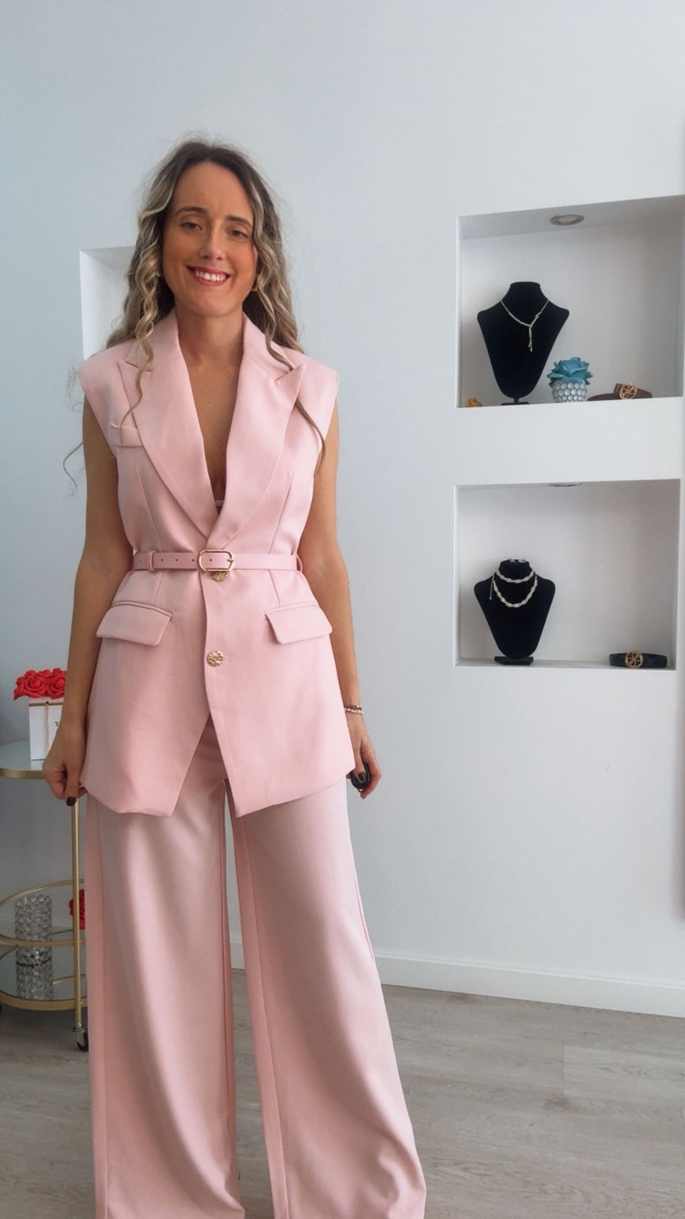 Conjunto de colete comprido e calça com cinto incluído 6