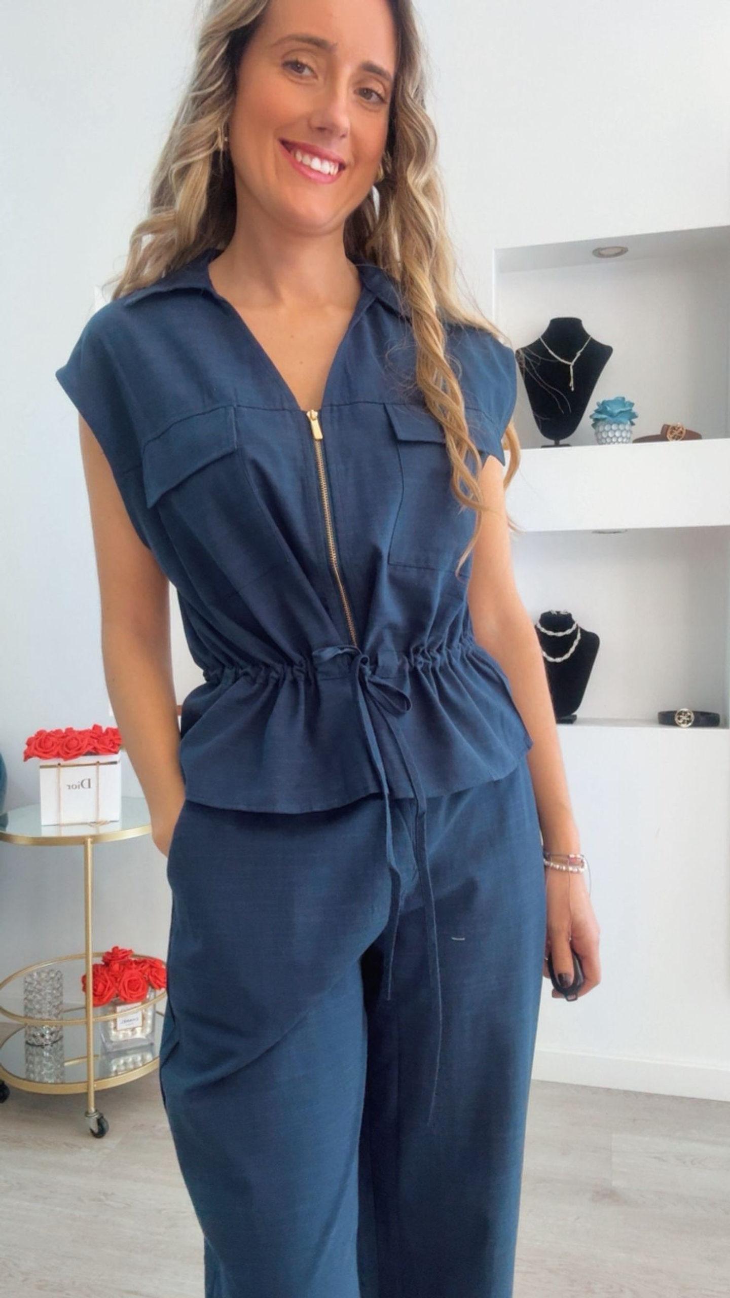 Conjunto de blusa e calça em linho, com cintura ajustável 3