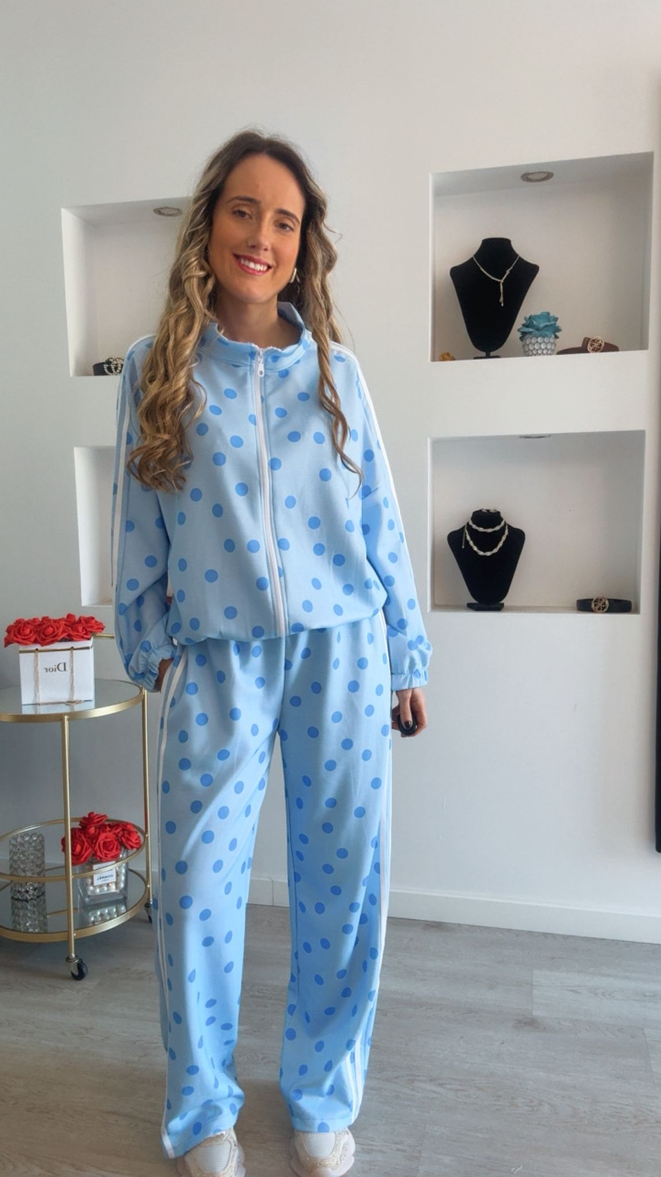 Fato de treino com riscas laterais e bolinhas - TU 2