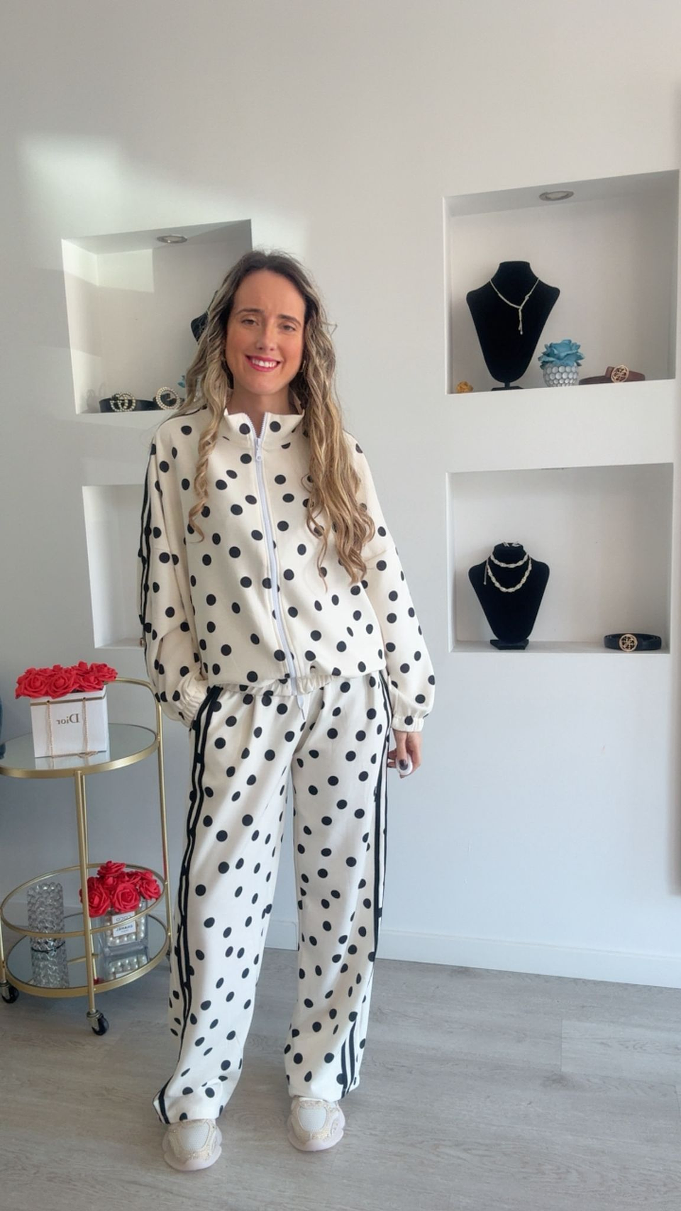 Fato de treino com riscas laterais e bolinhas - TU 12