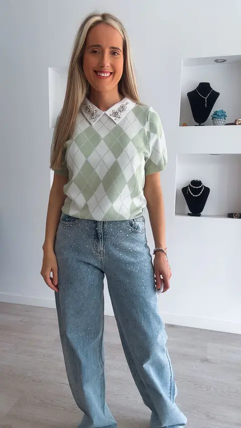 Camisola de manga curta de losangos com brilhantes na gola - TU