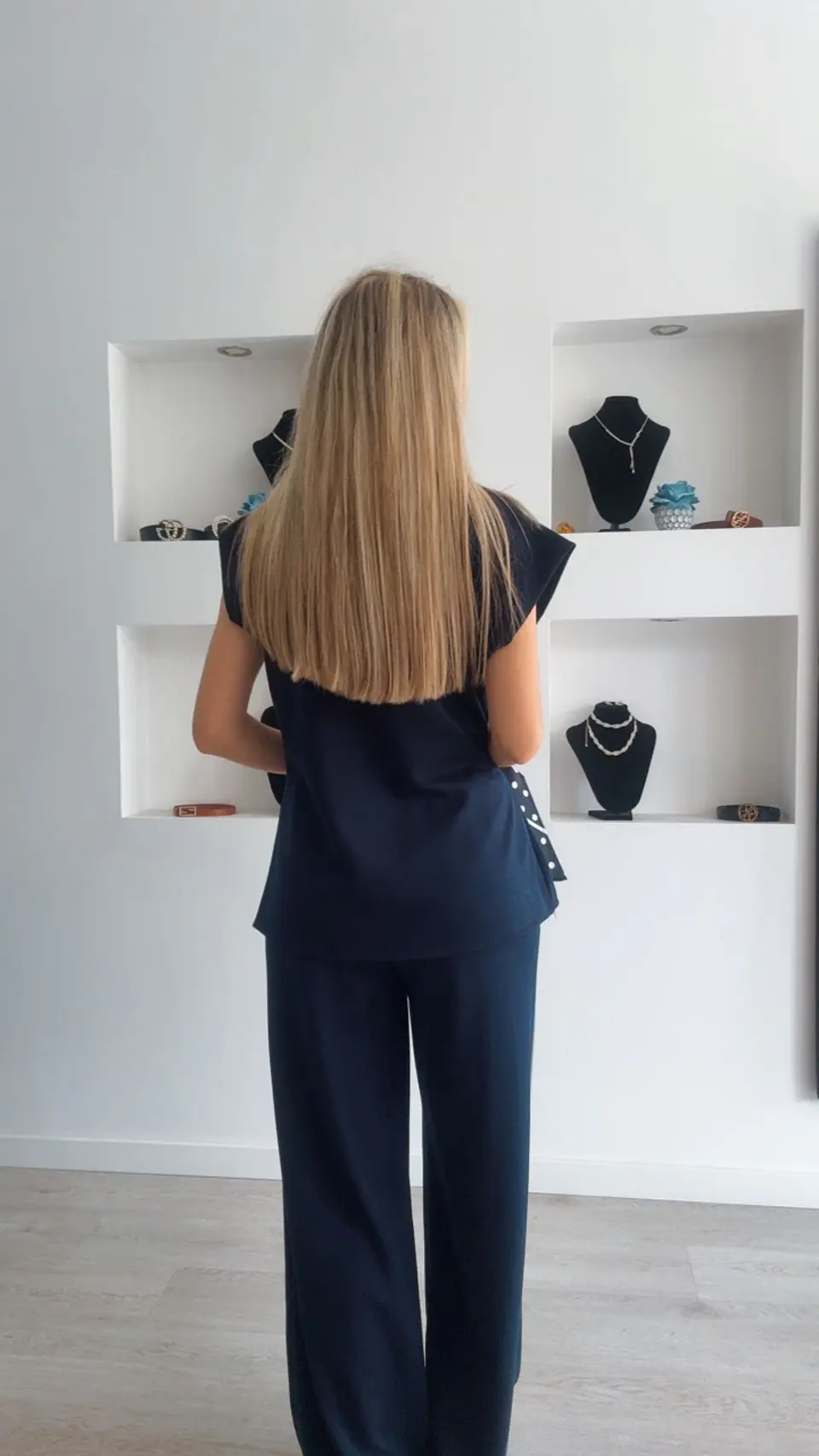 Conjunto com detalhe de laço de cetim com bolinhas - TU 18