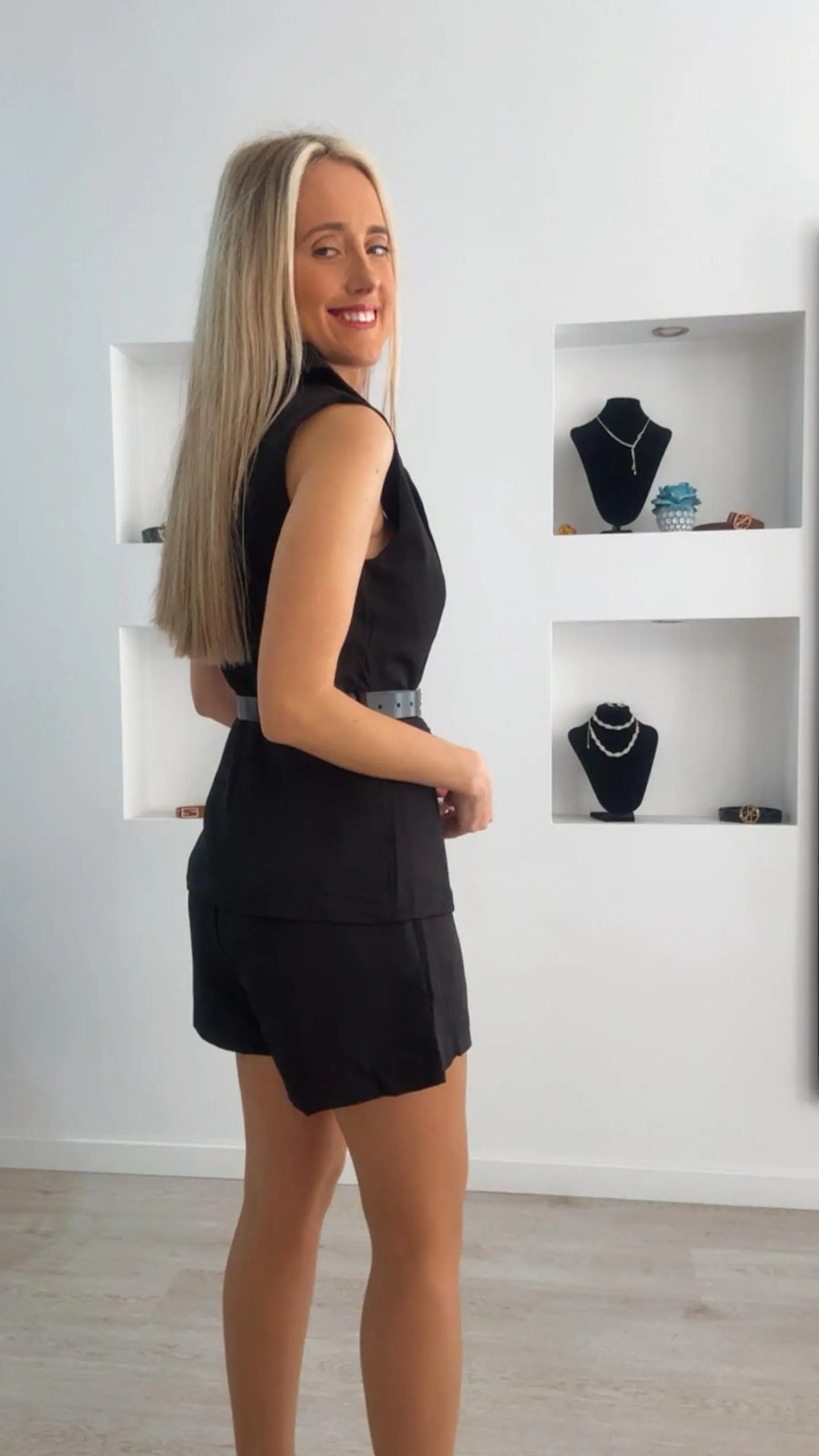 Conjunto de calção e colete com cinto 9