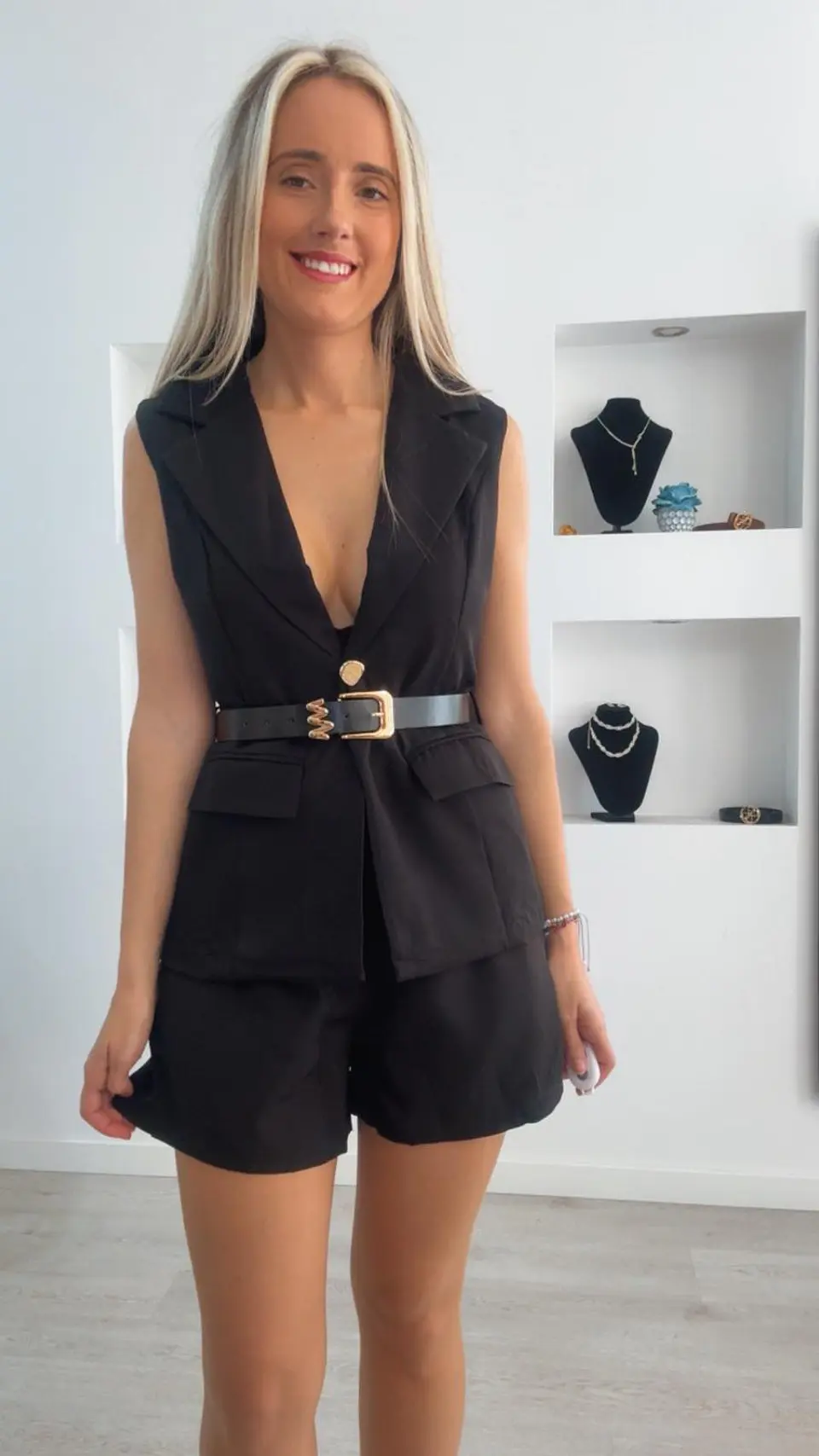 Conjunto de calção e colete com cinto 8