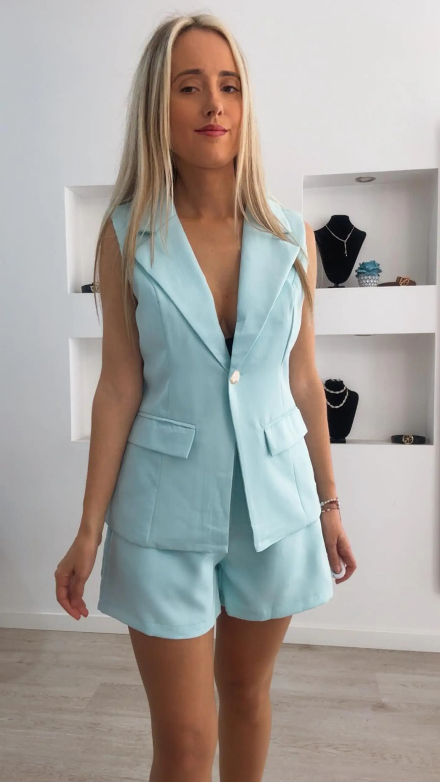 Conjunto de calção e colete com cinto 13