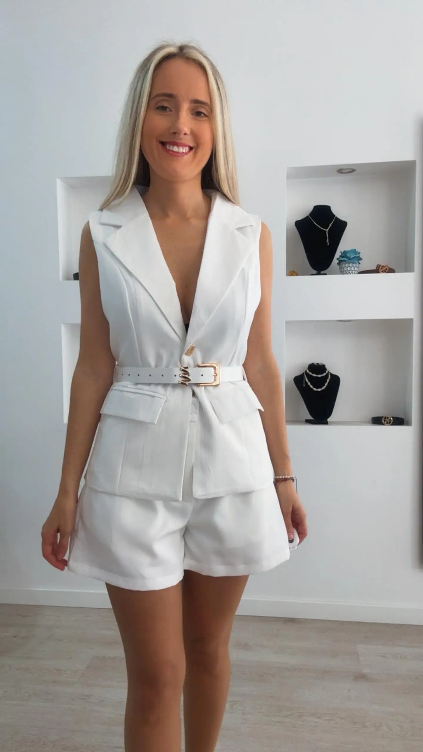 Conjunto de calção e colete com cinto 19