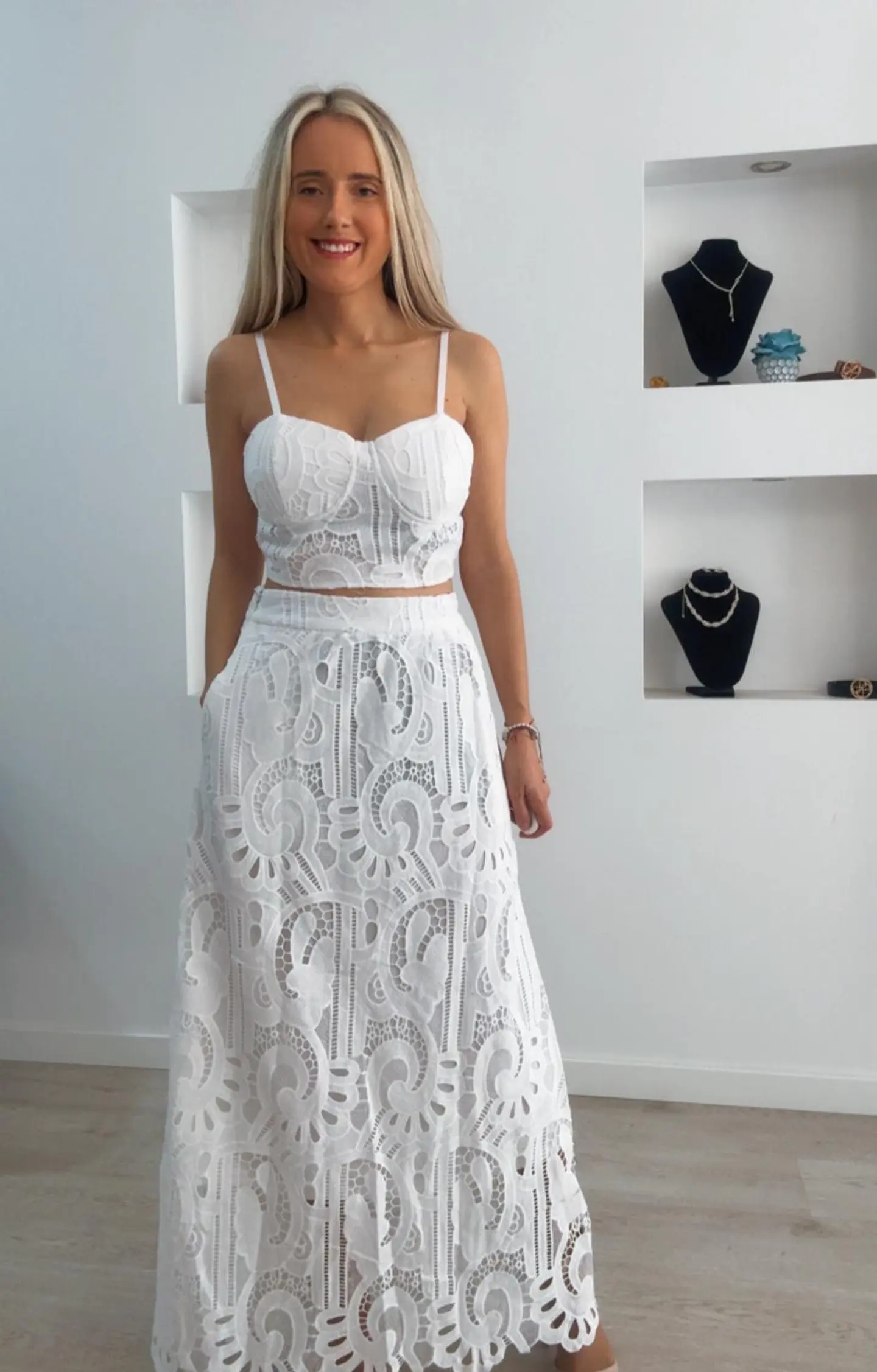 Conjunto de top e saia comprida em renda, forrado 1