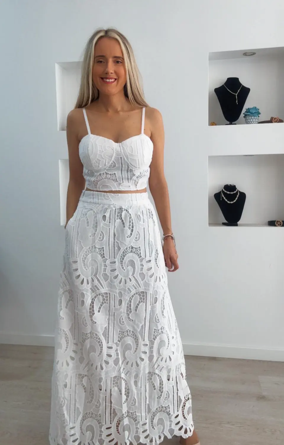 Conjunto de top e saia comprida em renda, forrado 1