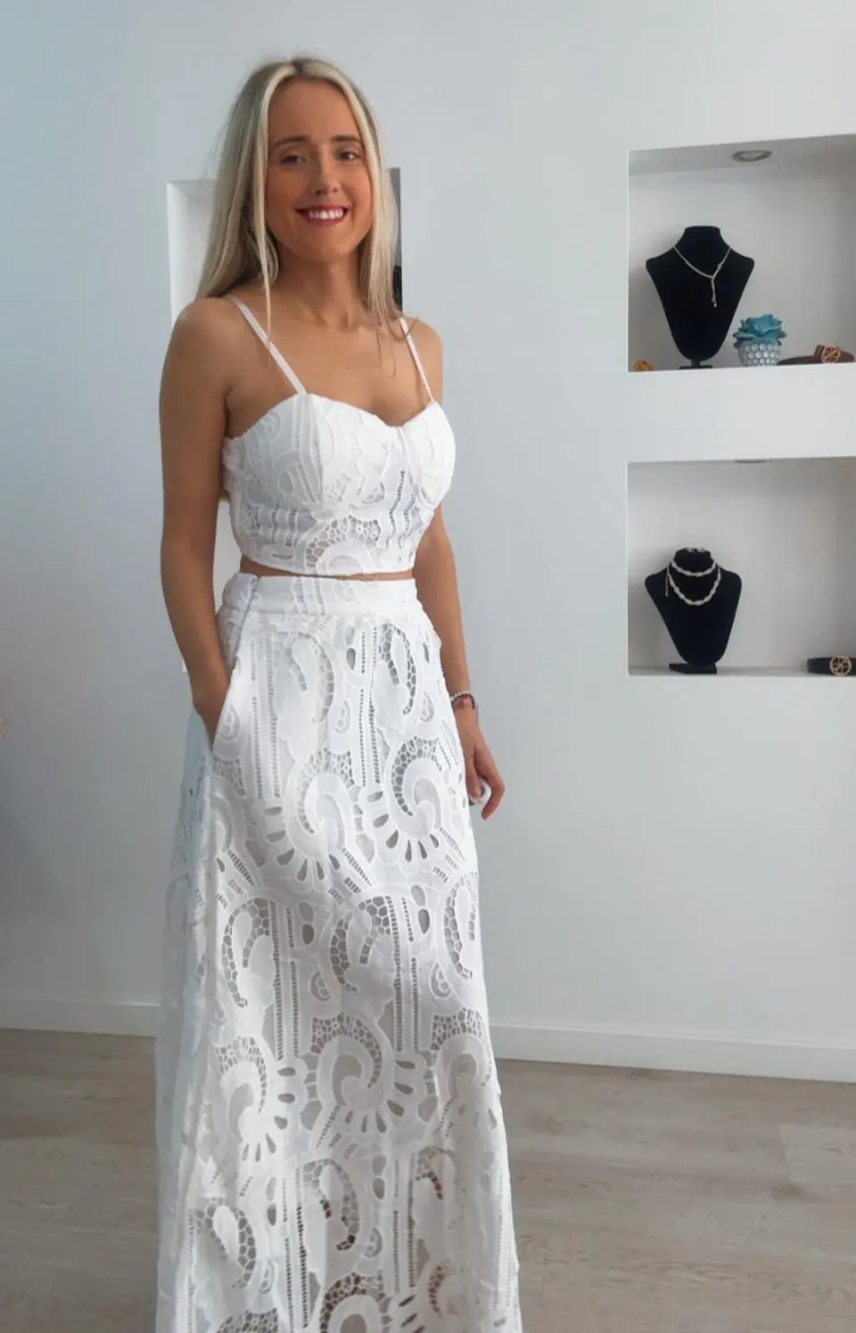 Conjunto de top e saia comprida em renda, forrado 2