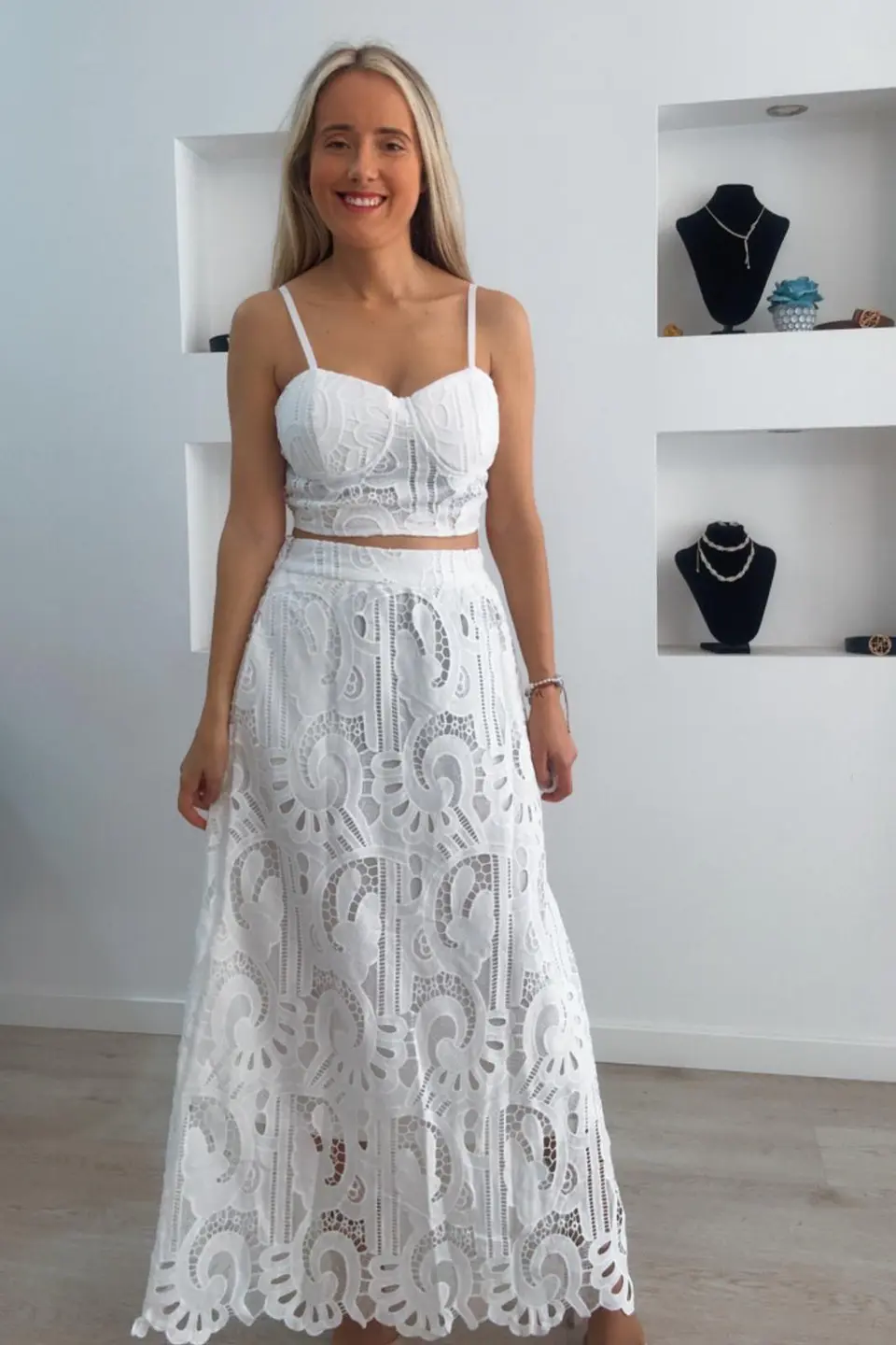 Conjunto de top e saia comprida em renda, forrado 4