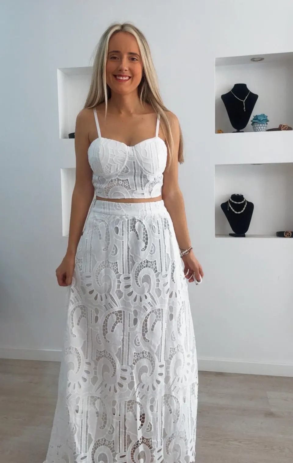 Conjunto de top e saia comprida em renda, forrado 5