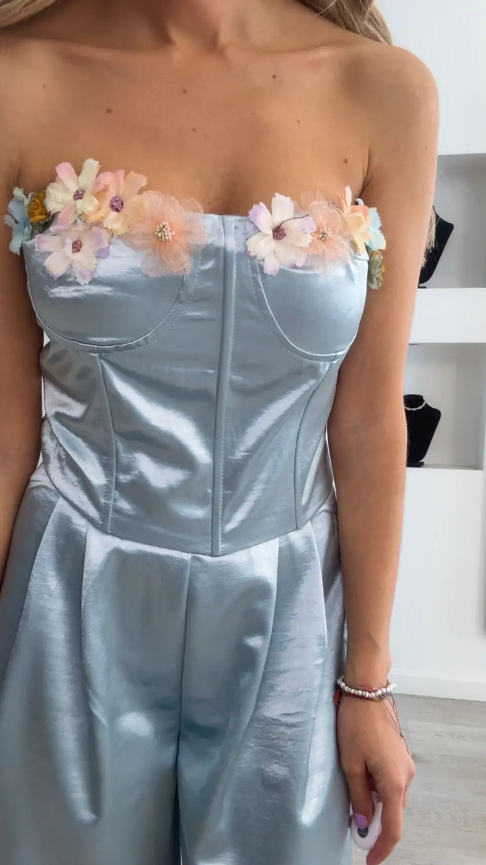 Conjunto de corpete e calça em cetim 5