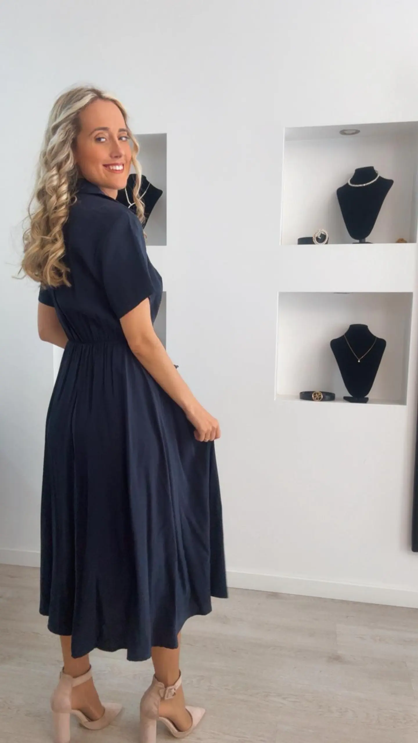 Vestido comprido de manga curta com cinto - TU 2