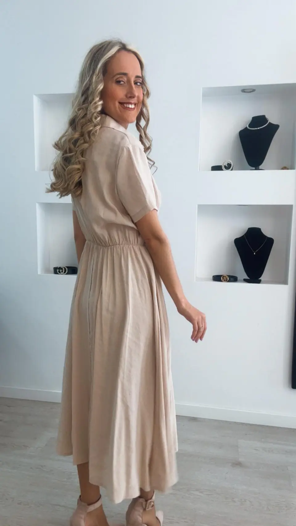 Vestido comprido de manga curta com cinto - TU 7