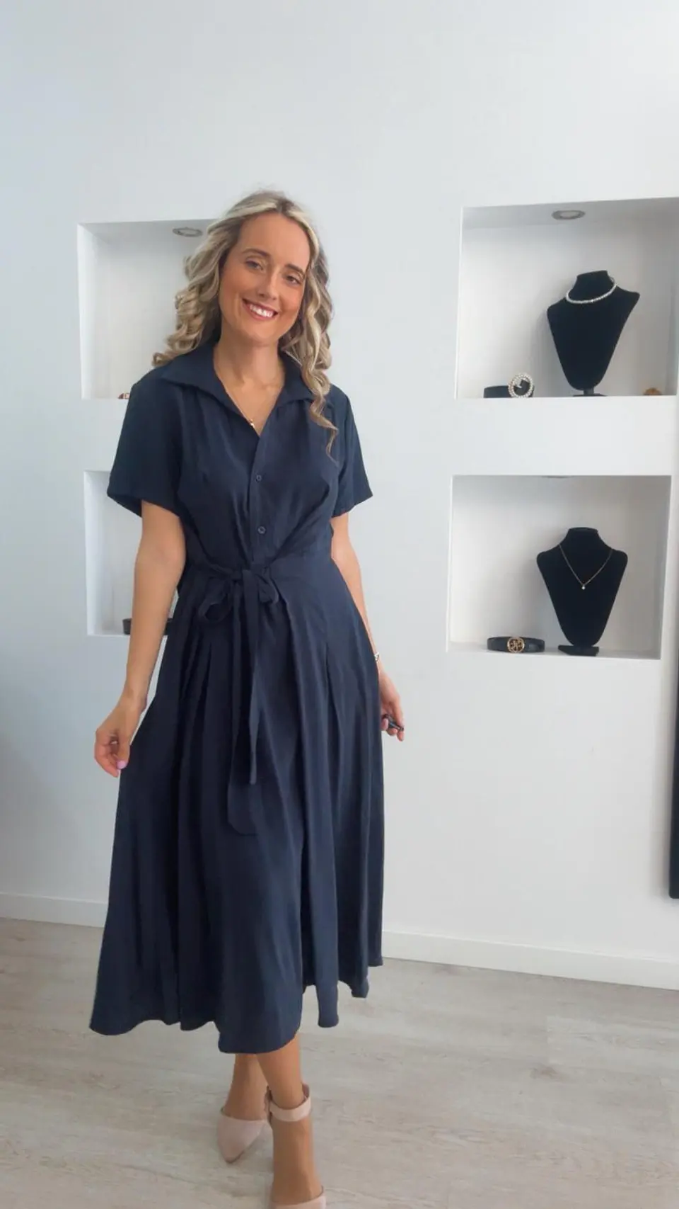 Vestido comprido de manga curta com cinto - TU 5