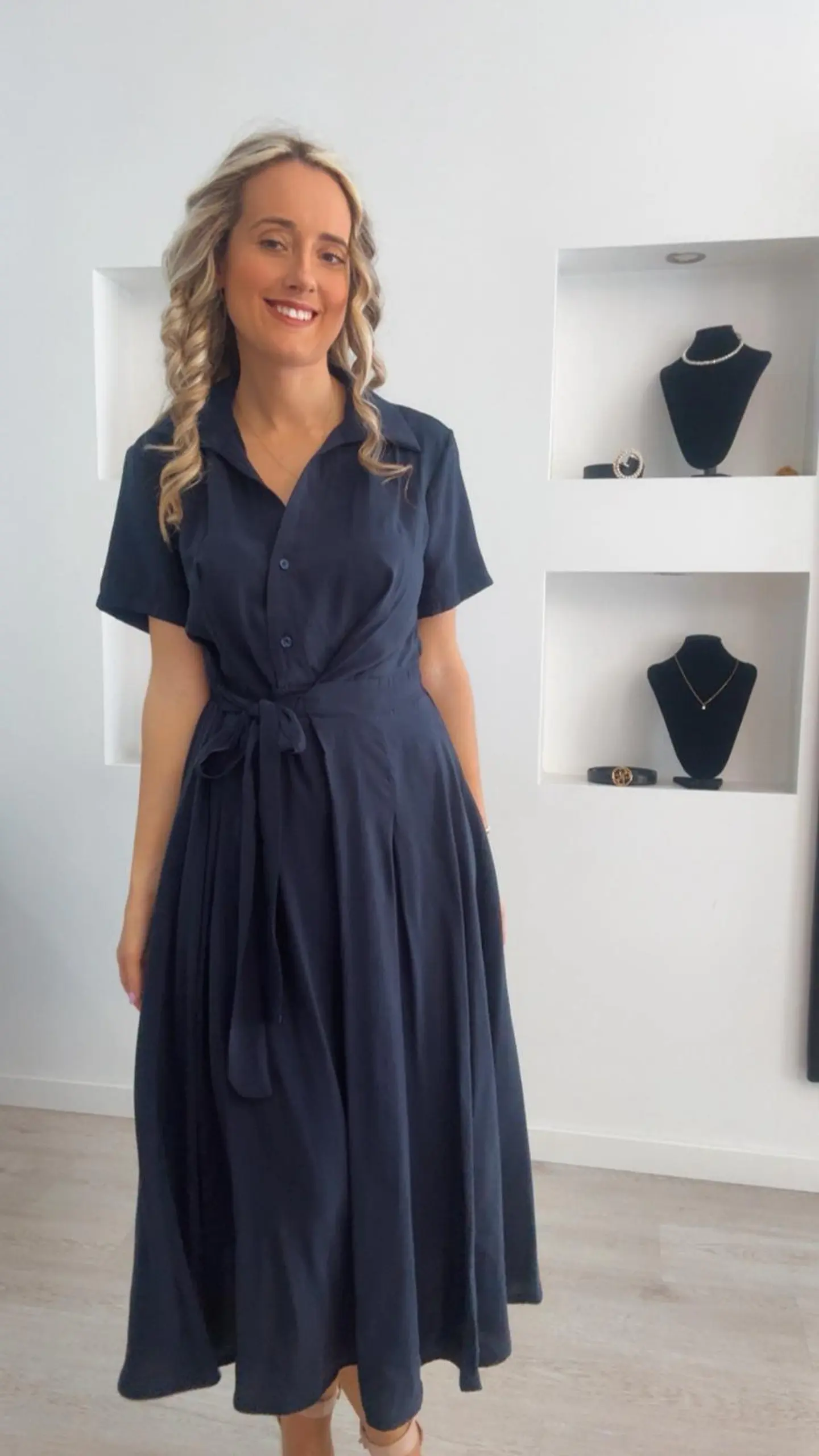 Vestido comprido de manga curta com cinto - TU 3