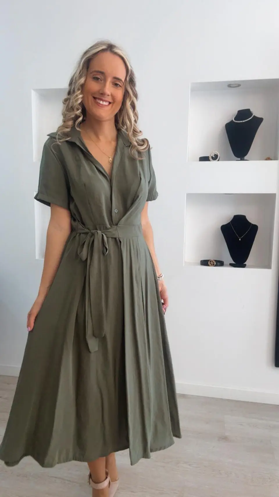 Vestido comprido de manga curta com cinto - TU 13