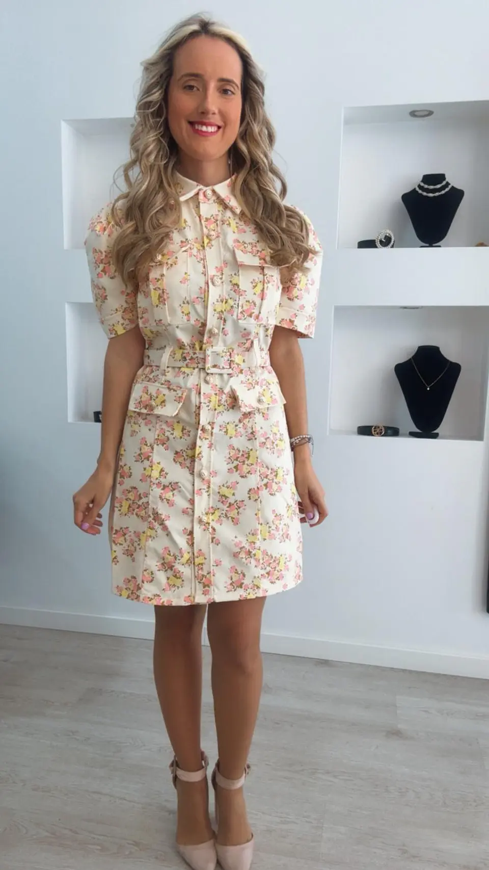 Vestido com bolsos e estampado de flores - TU 1