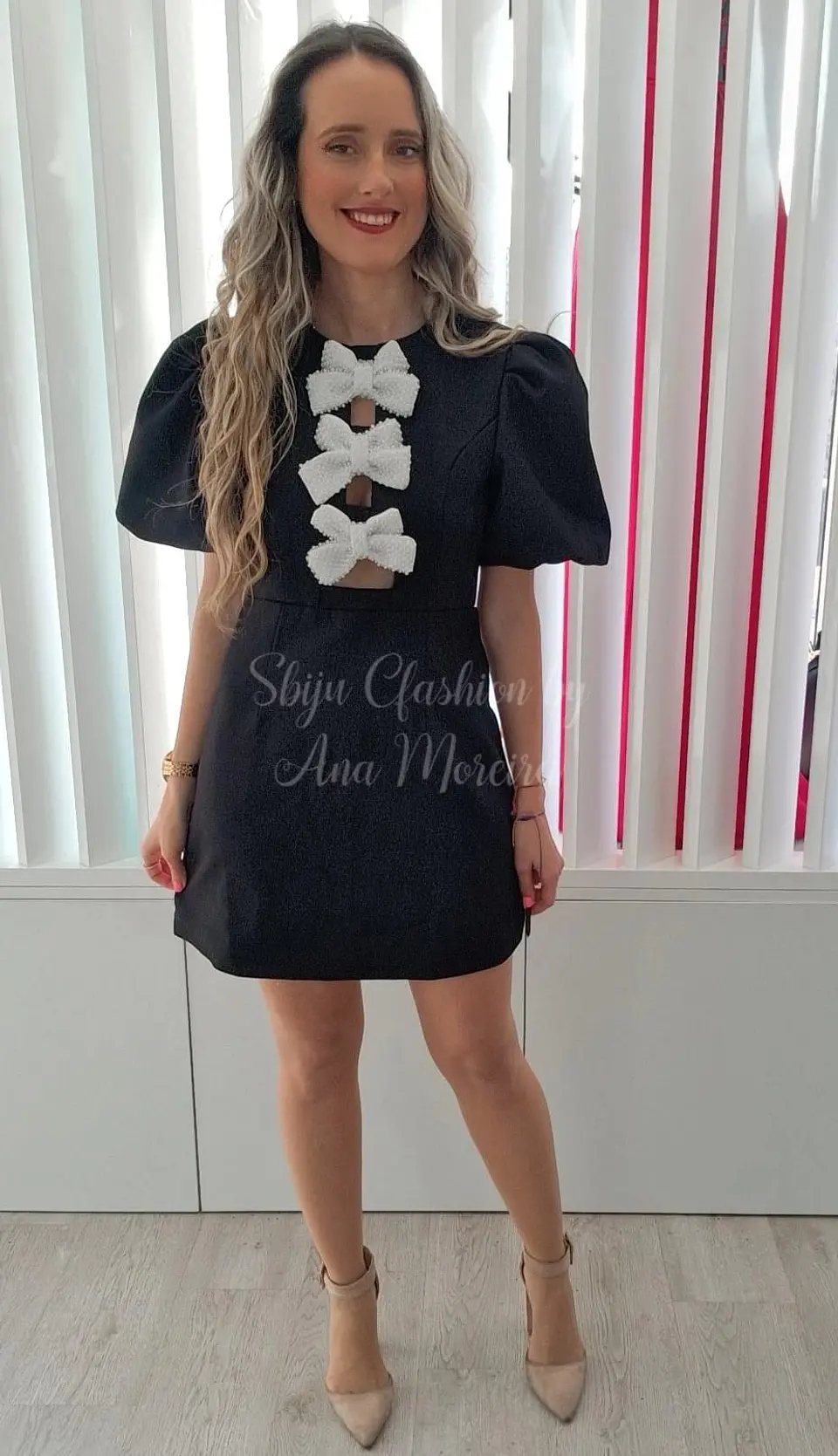 Vestido Curto com Laços à Frente - Mochy 10