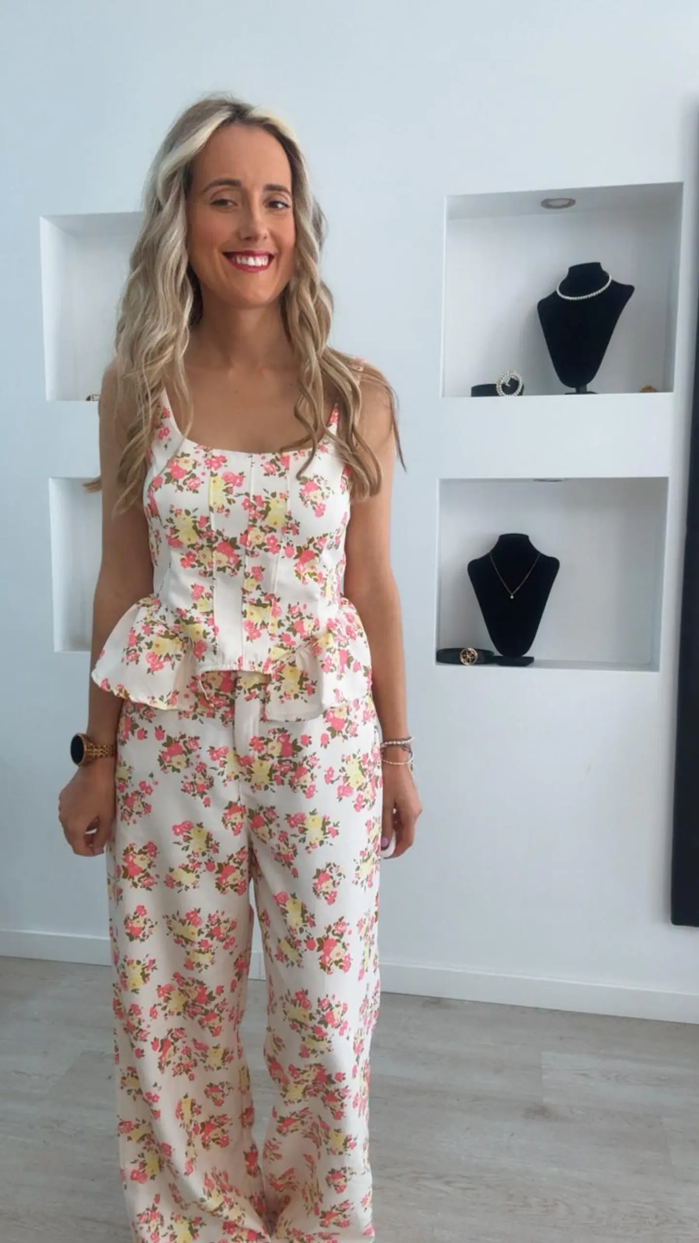 Conjunto florido de blusa e calça - TU 5