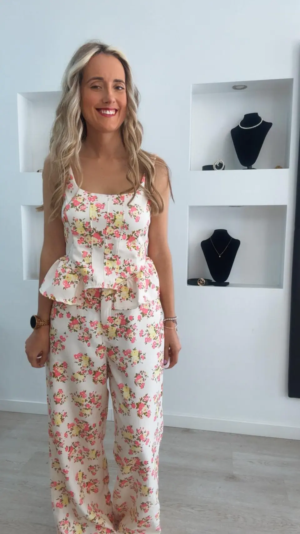Conjunto florido de blusa e calça - TU 5