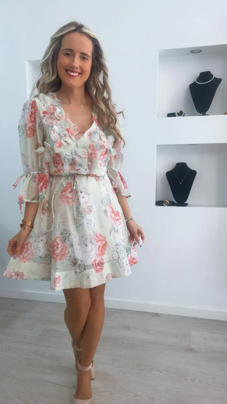 Vestido florido com manga 3/4 1
