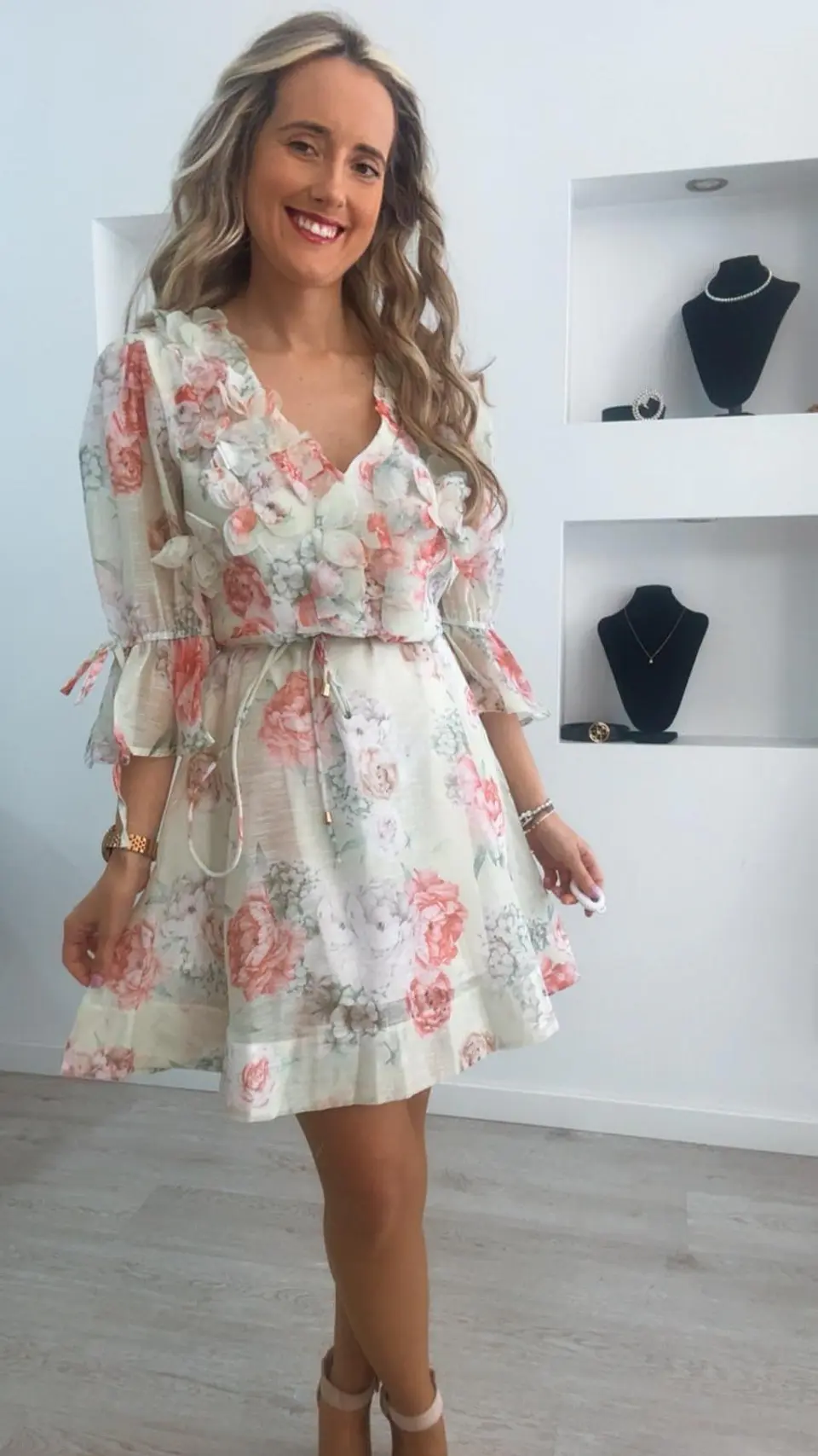 Vestido florido com manga 3/4 7