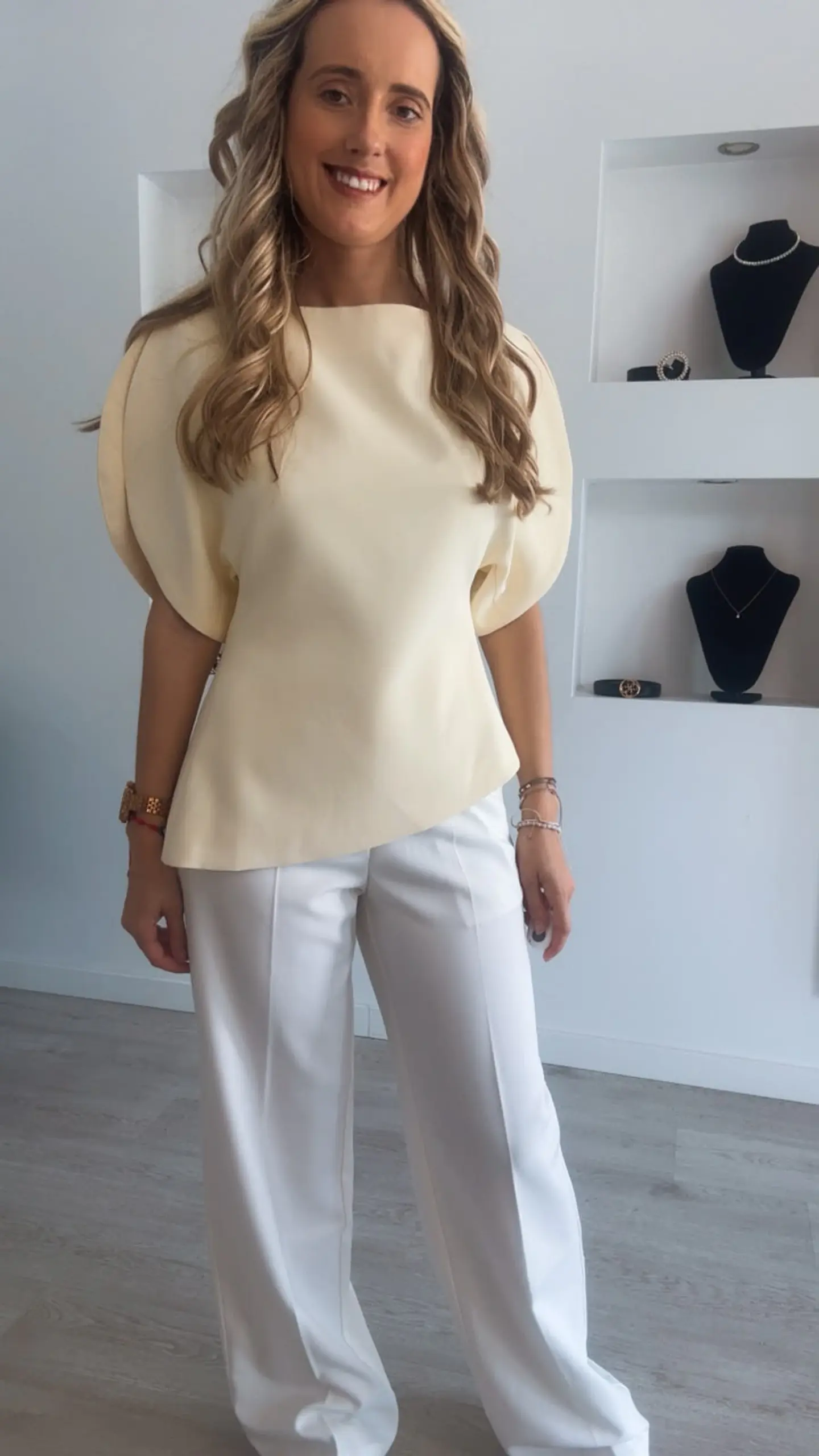 Blusa com aberturas na manga 3