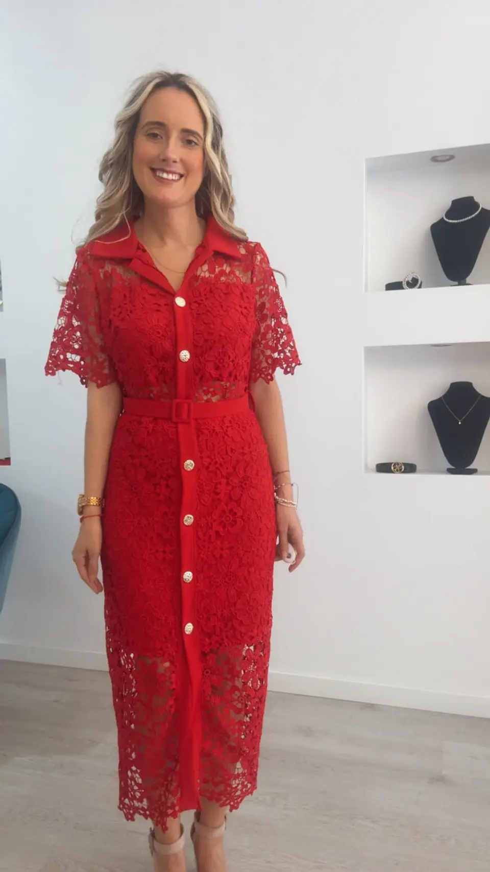 Vestido midi em renda com cinto - TU 11