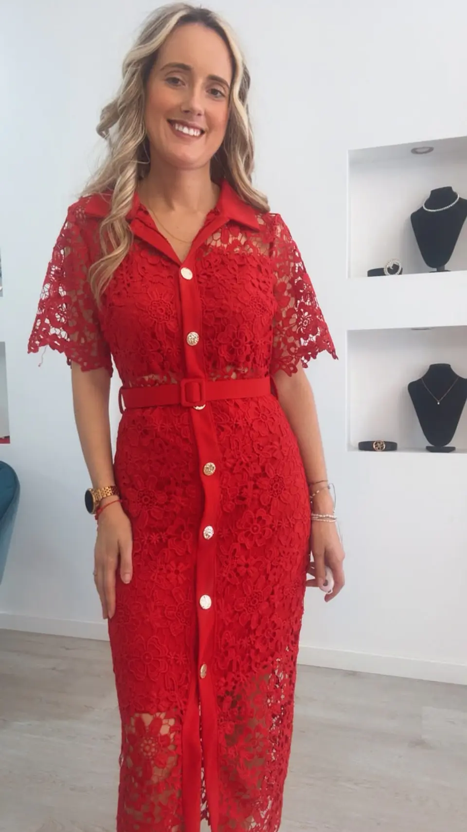 Vestido midi em renda com cinto - TU 12