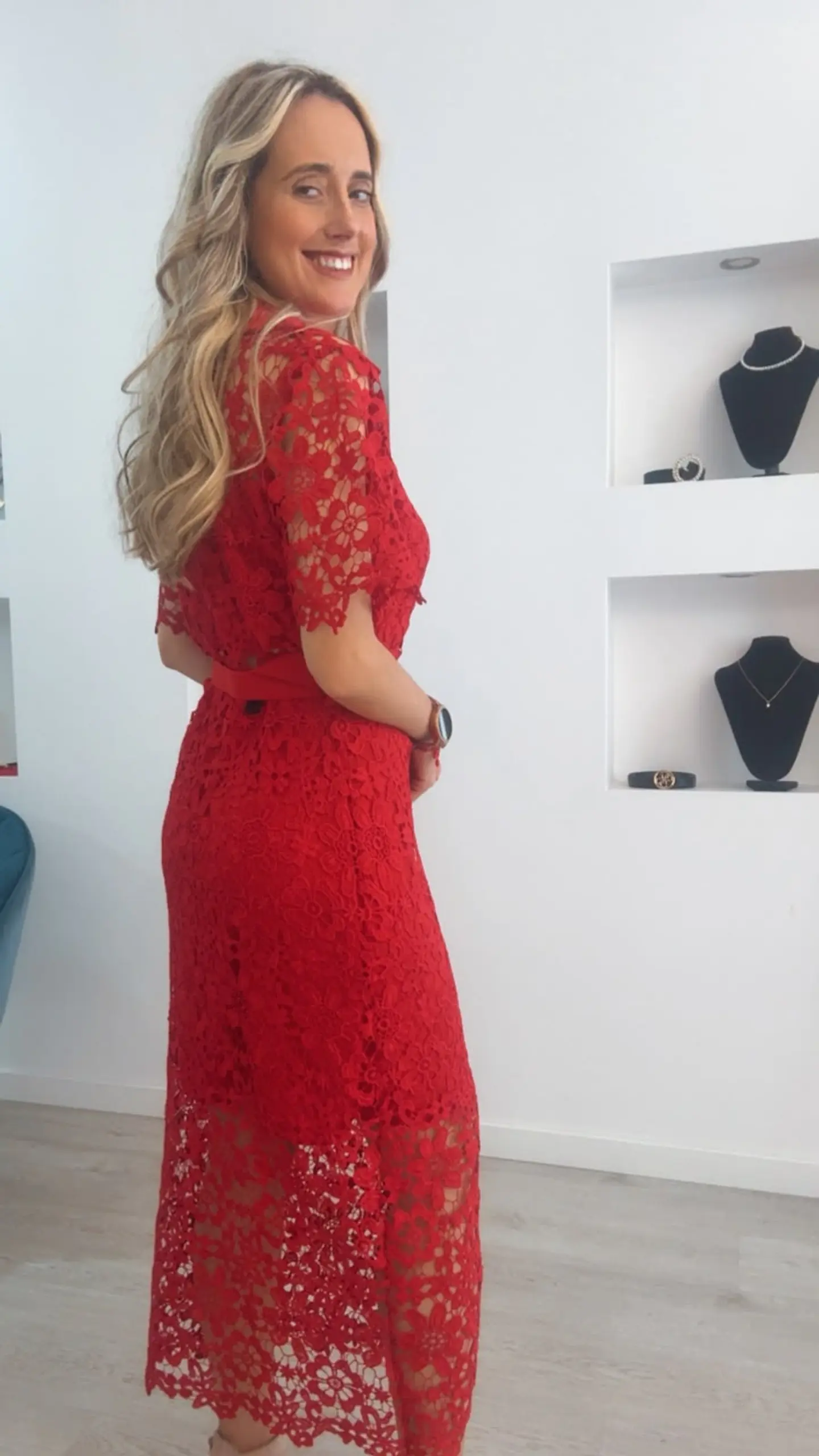 Vestido midi em renda com cinto - TU 13