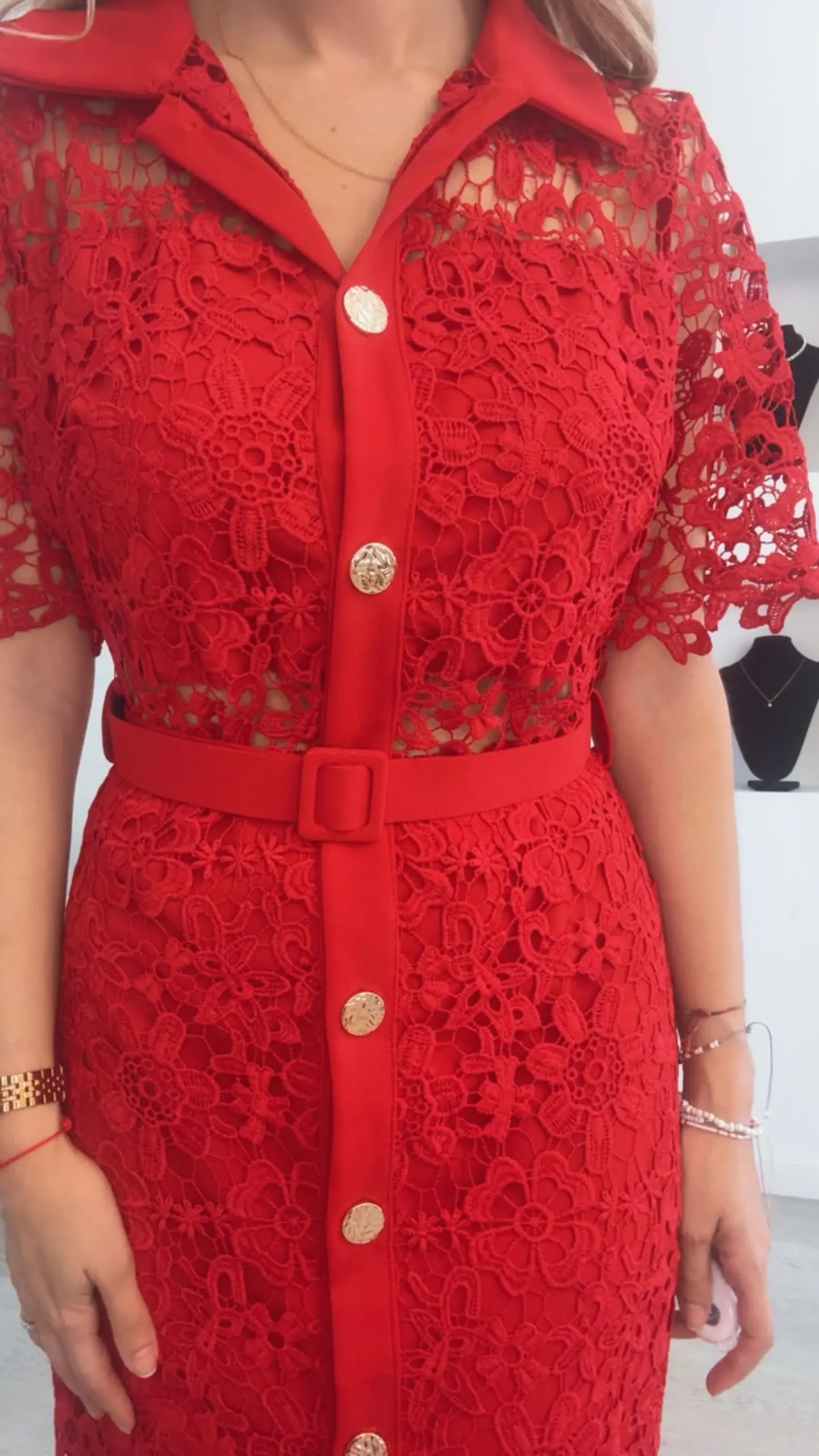 Vestido midi em renda com cinto - TU 14