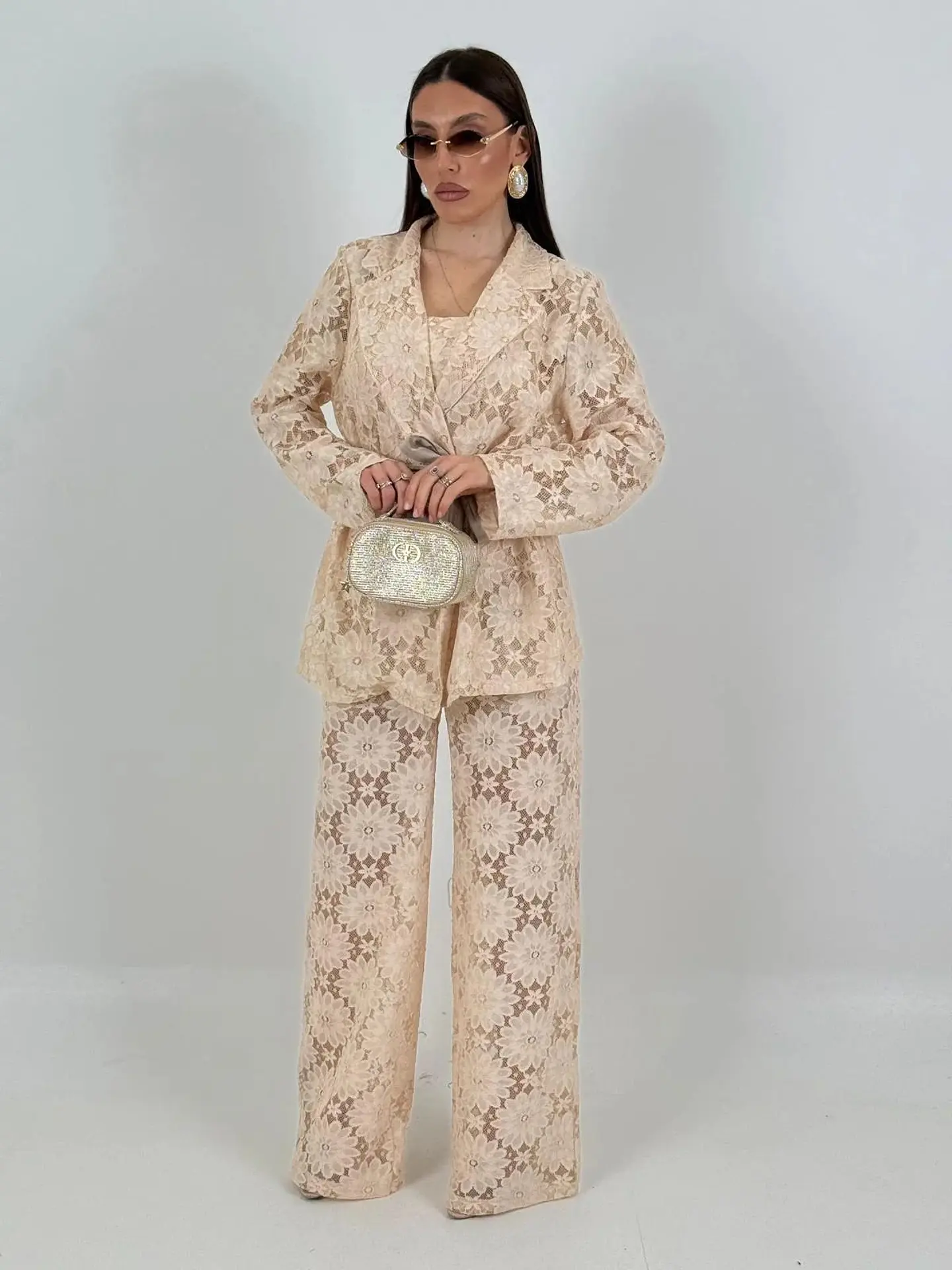 Conjunto de top, blazer e calça em renda - TU 18