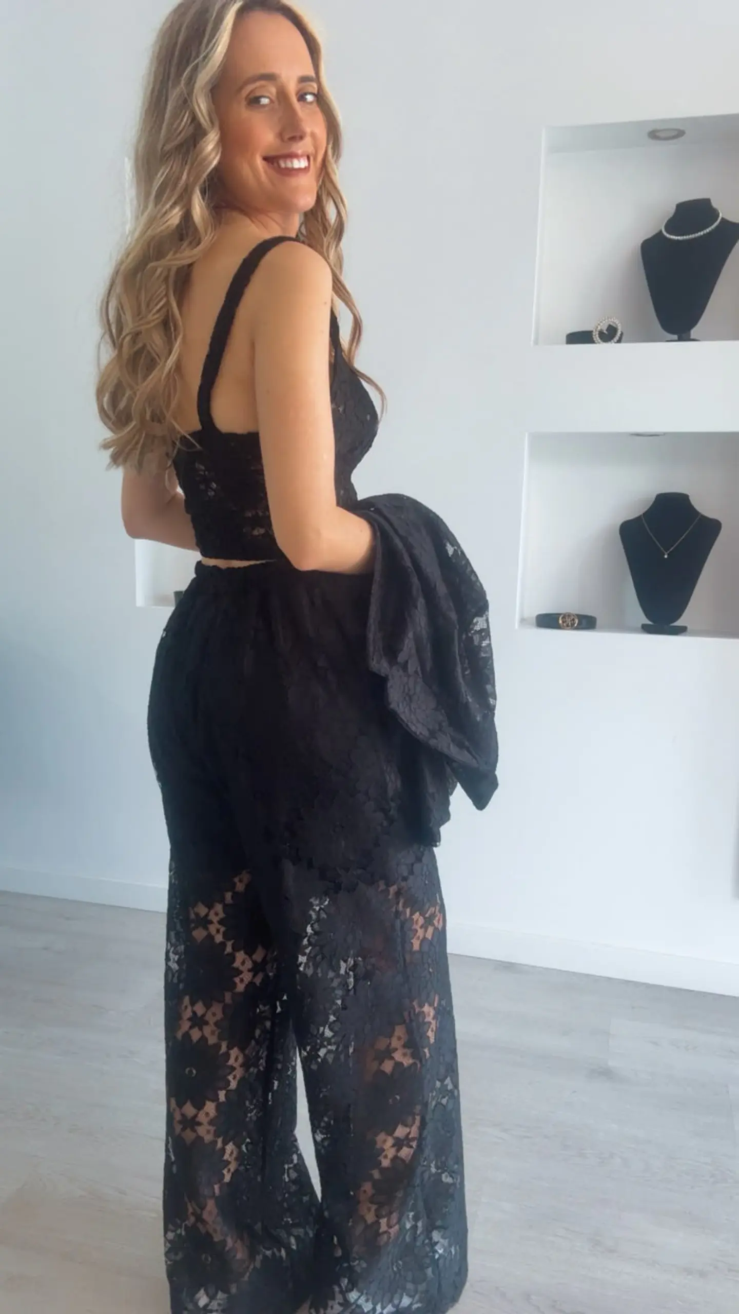 Conjunto de top, blazer e calça em renda - TU 9