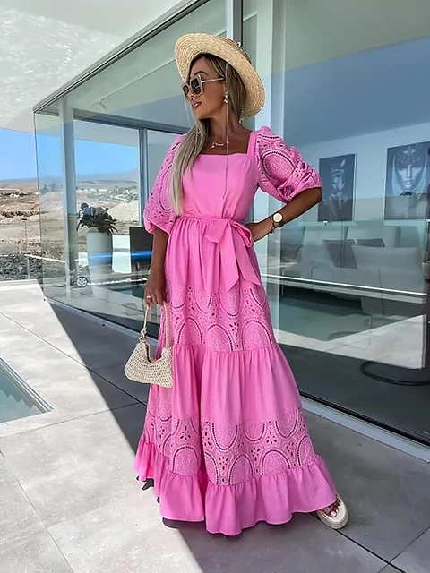 Vestido comprido com renda e cinto