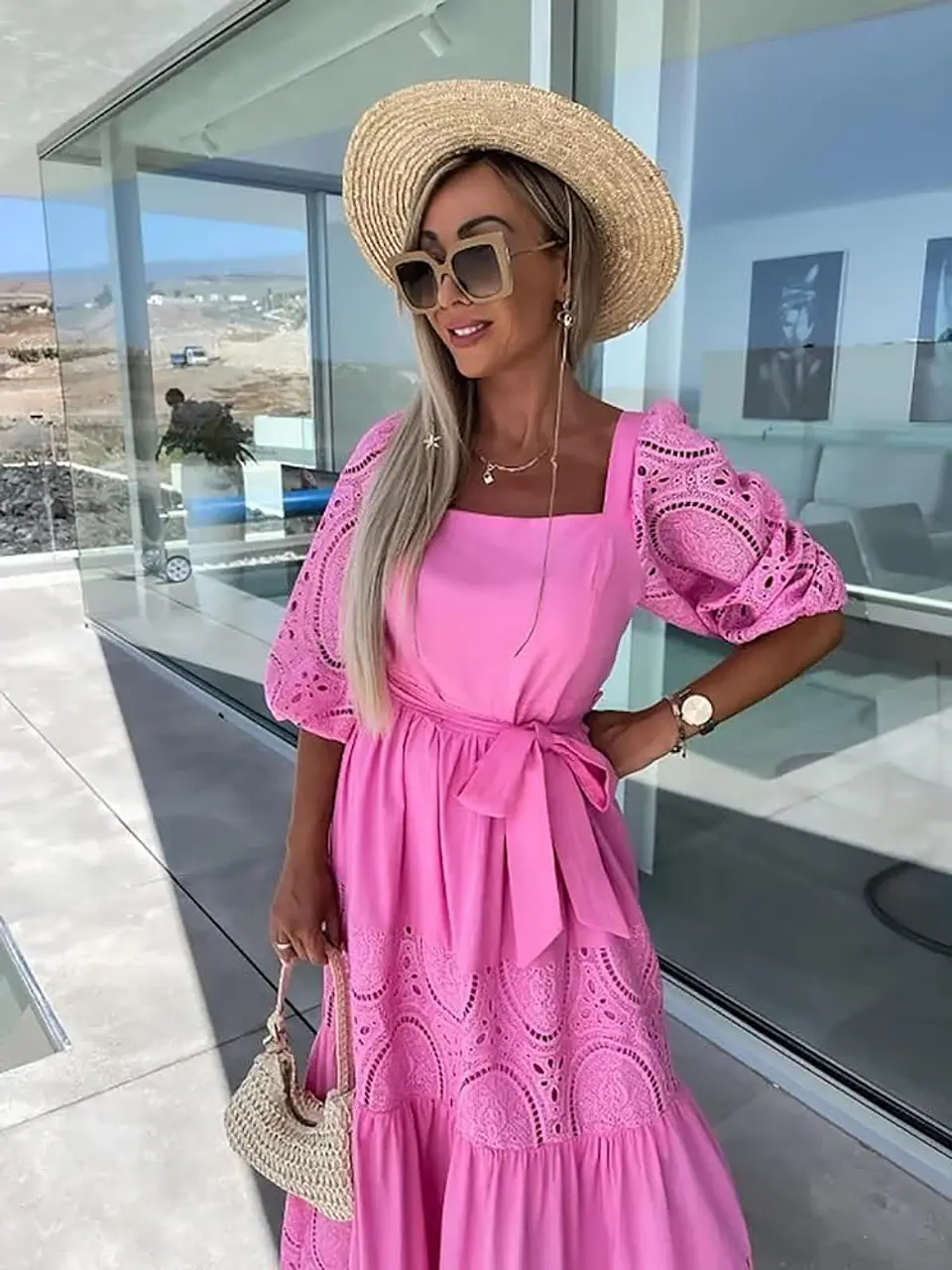 Vestido comprido com renda e cinto 5