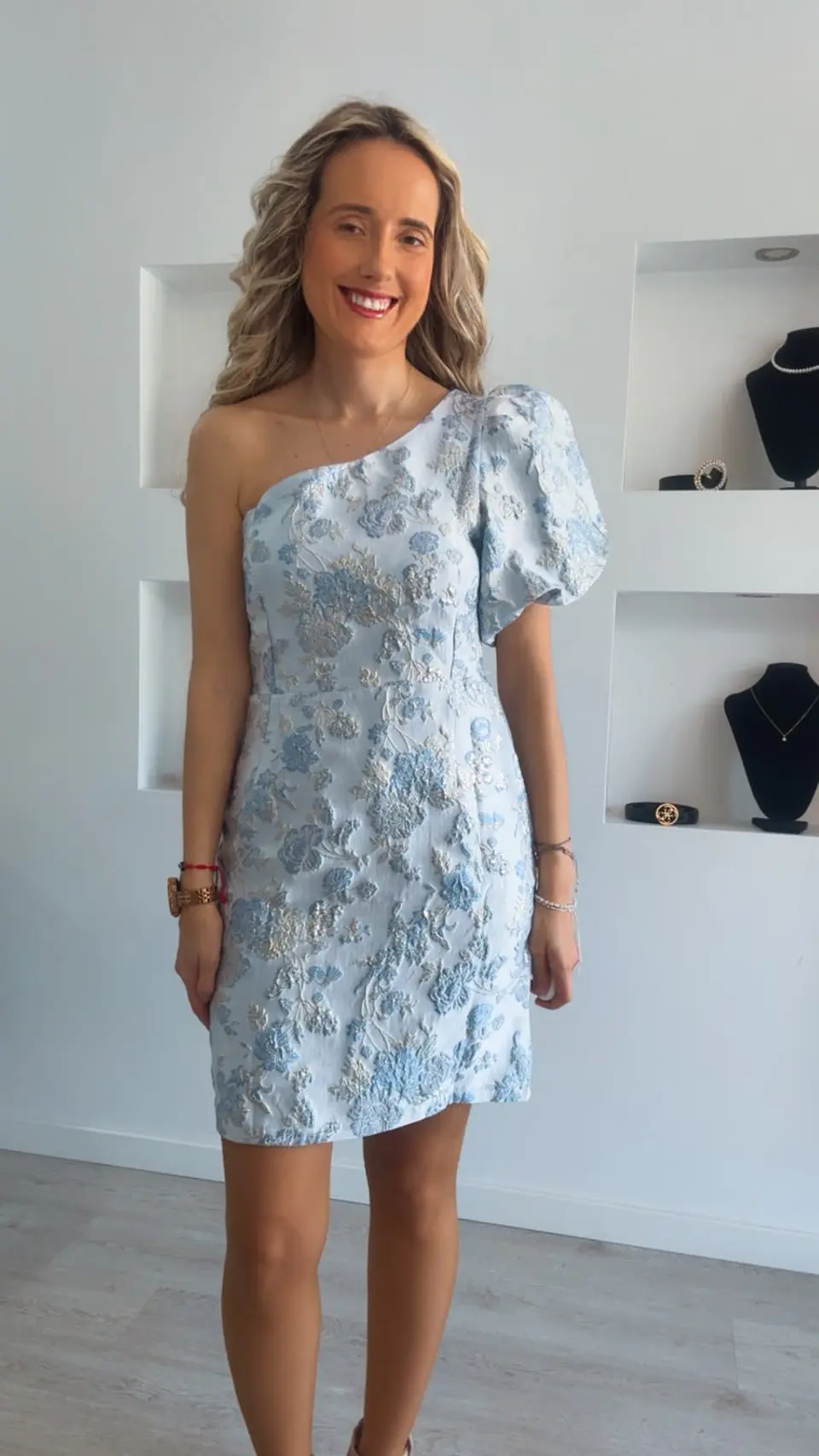 Vestido estampado com manga em balão 4