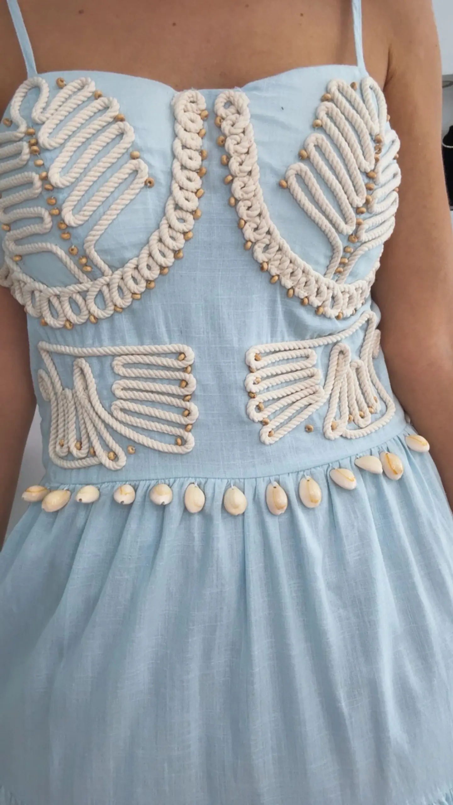 Vestido em linho com racha e conchas na cinta 4