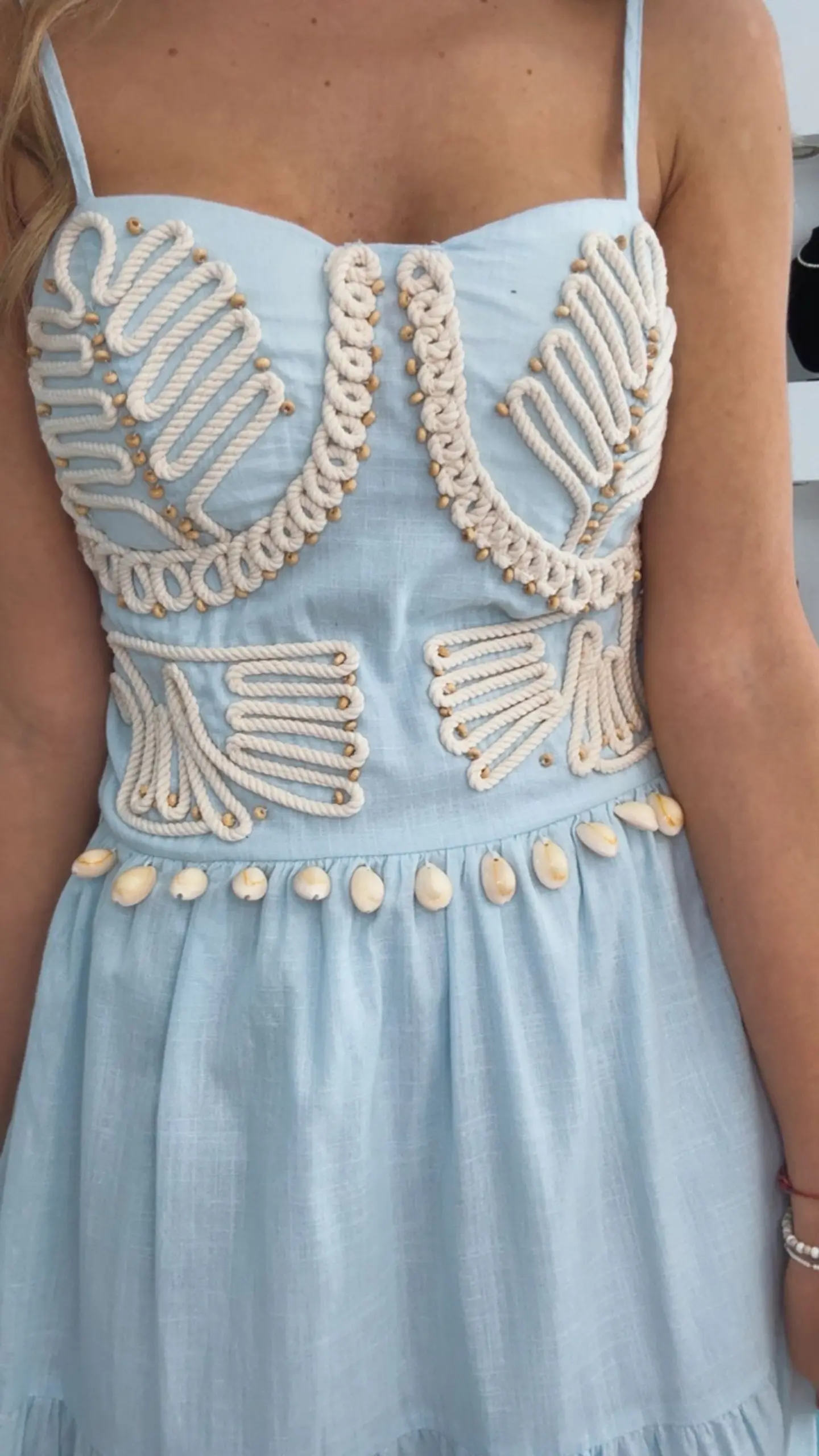 Vestido em linho com racha e conchas na cinta 7
