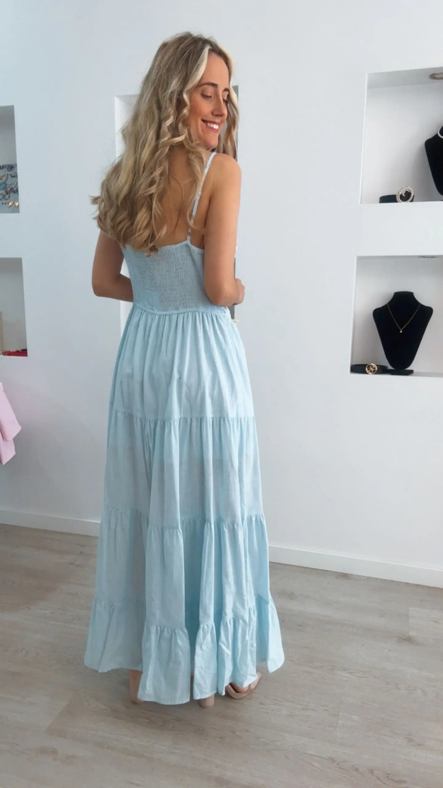 Vestido em linho com racha e conchas na cinta 2
