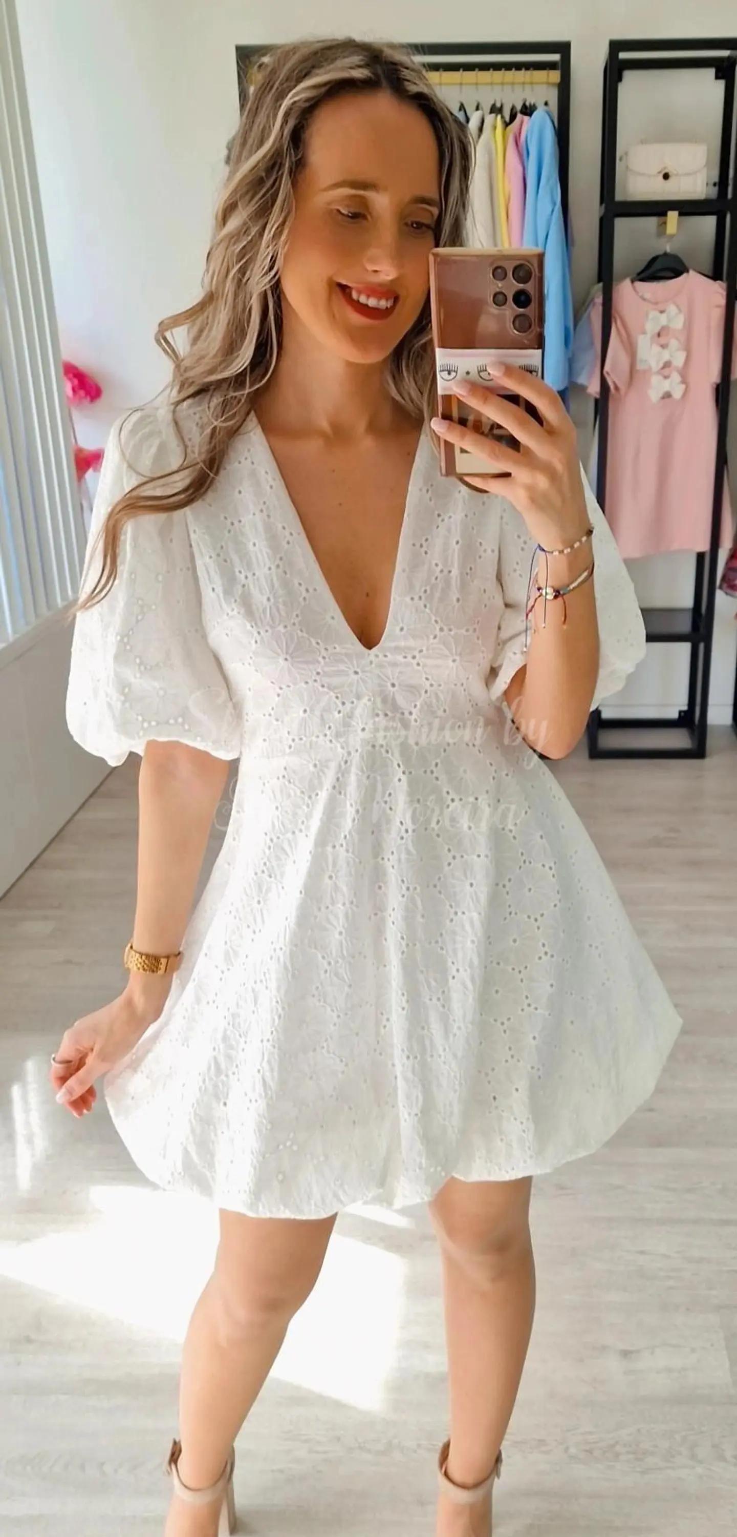 Vestido em bordado inglês com manga balão 1