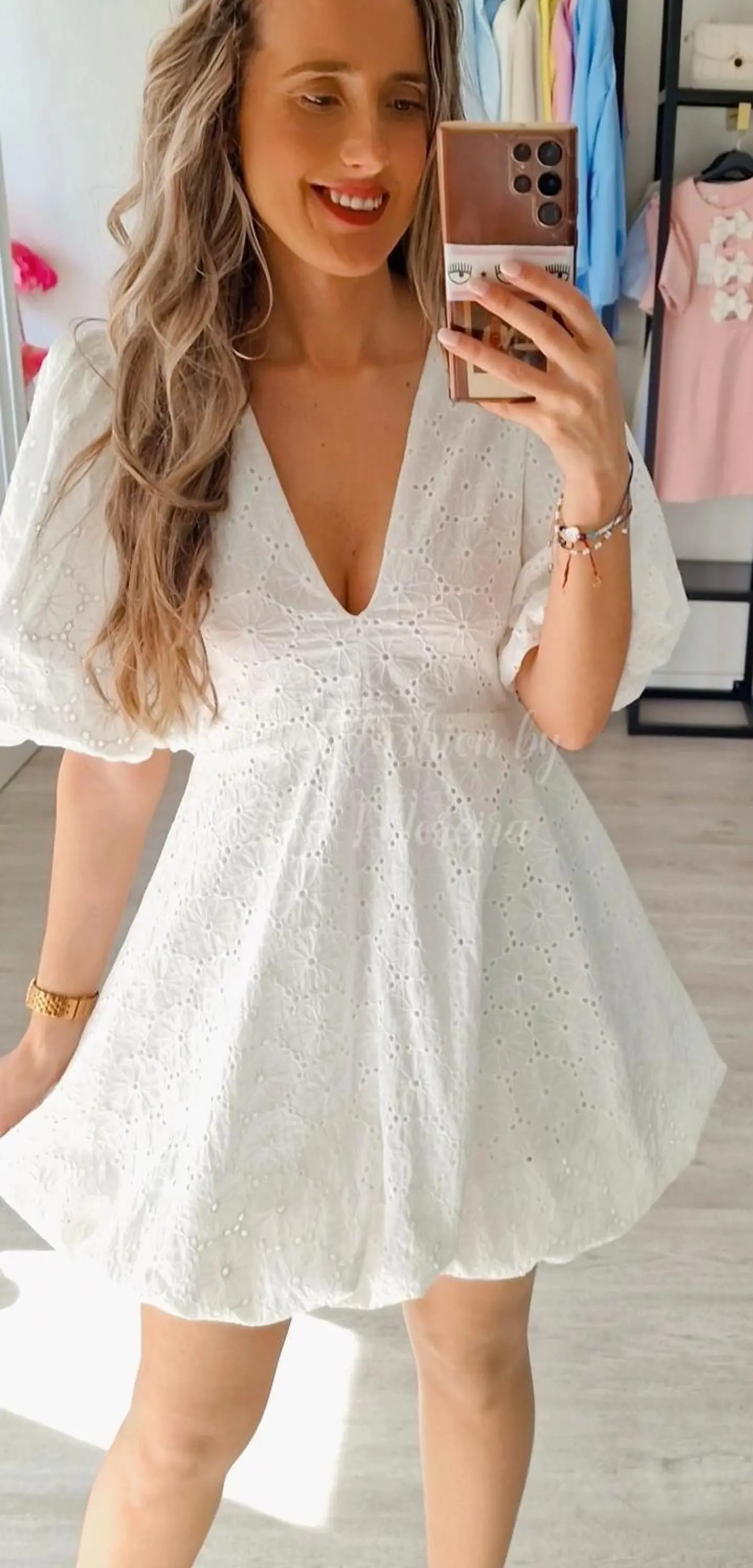 Vestido em bordado inglês com manga balão 4