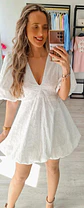 Vestido em bordado inglês com manga balão - Vorschaubild 4
