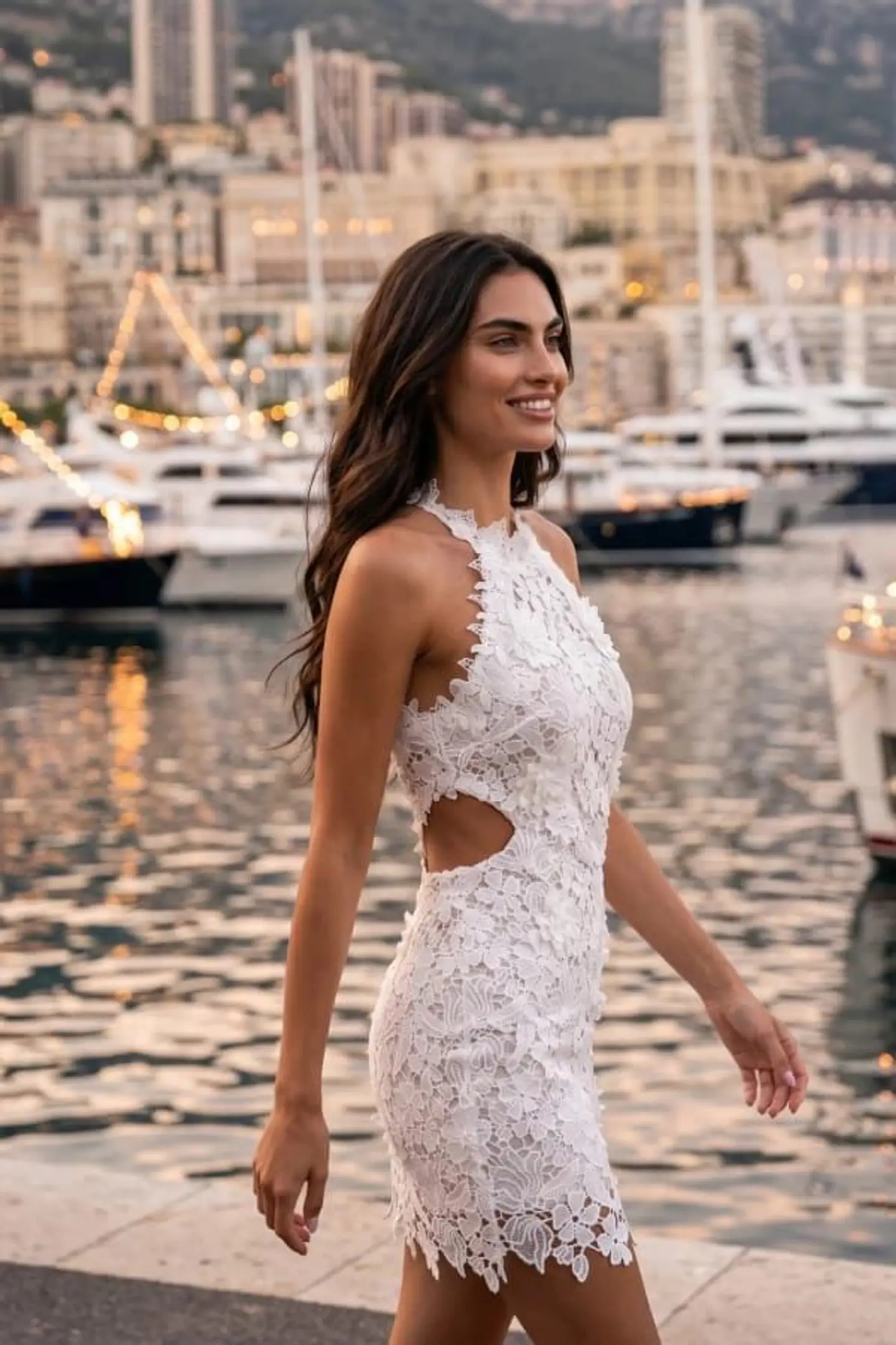 Vestido em renda com aberturas laterais 2