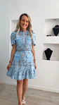 Vestido em renda forrado com folho e cinto - Vorschaubild 9