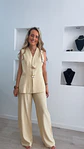 Fato de colete e calça em amarelo - Vorschaubild 4