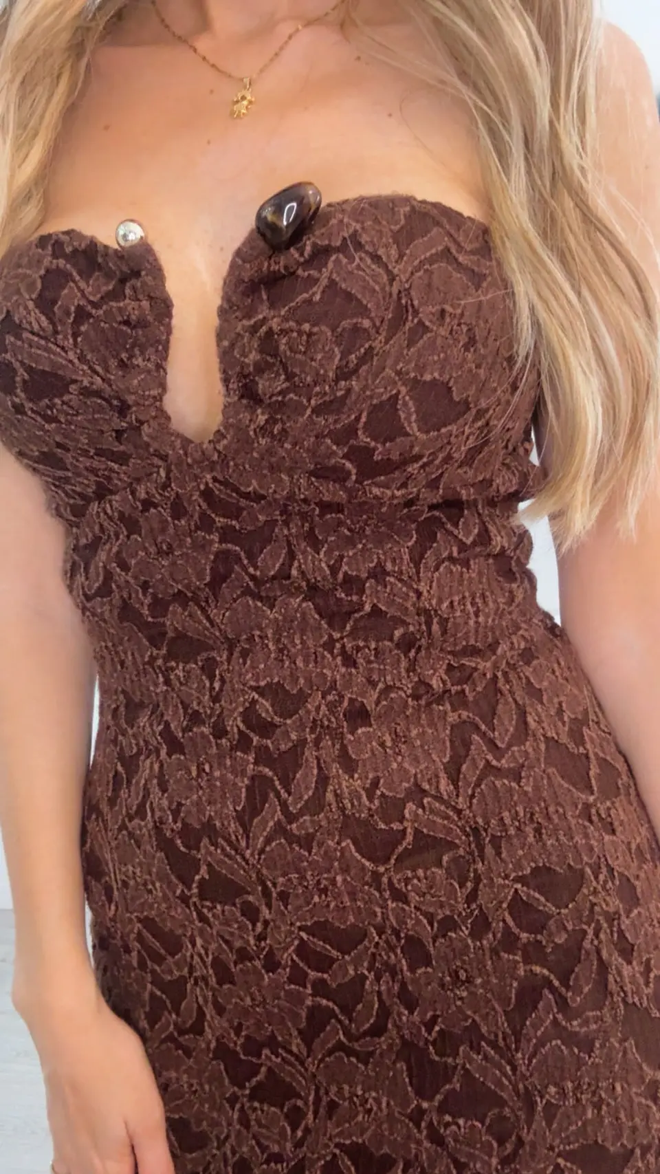Vestido justo comprido com copa no peito 6