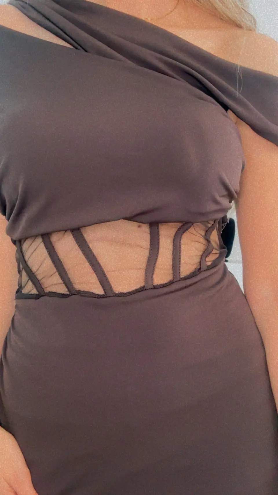 Vestido versátil midi com racha e transparência na barriga - TU 5