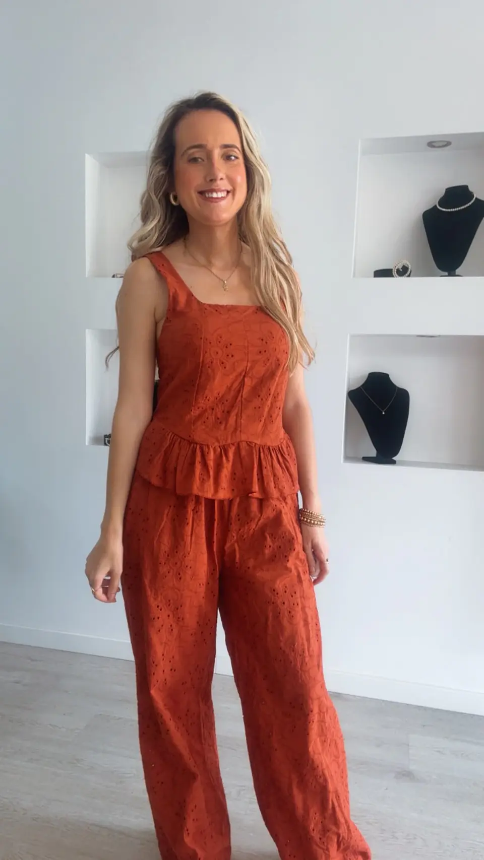 Conjunto top e calça em bordado inglês - TU 5